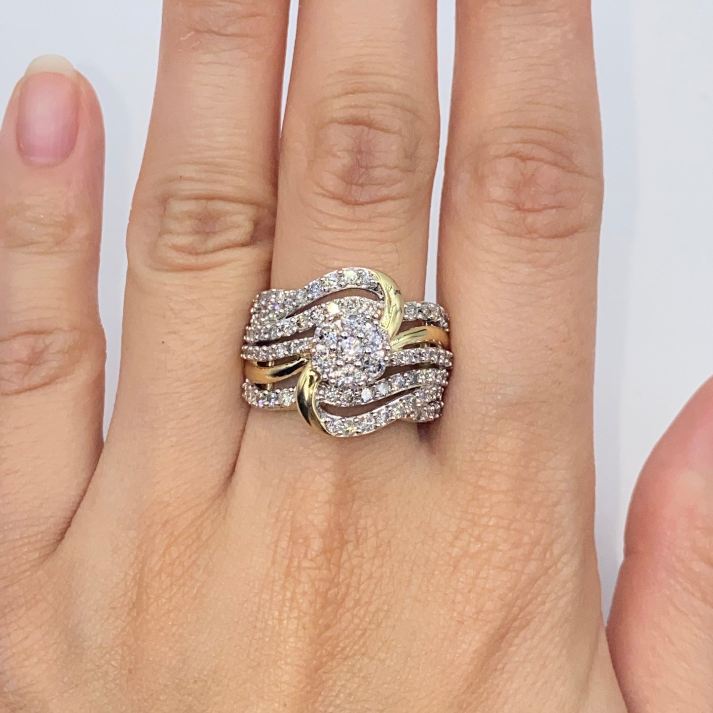 10k Ribbon Diamond Flower Ring