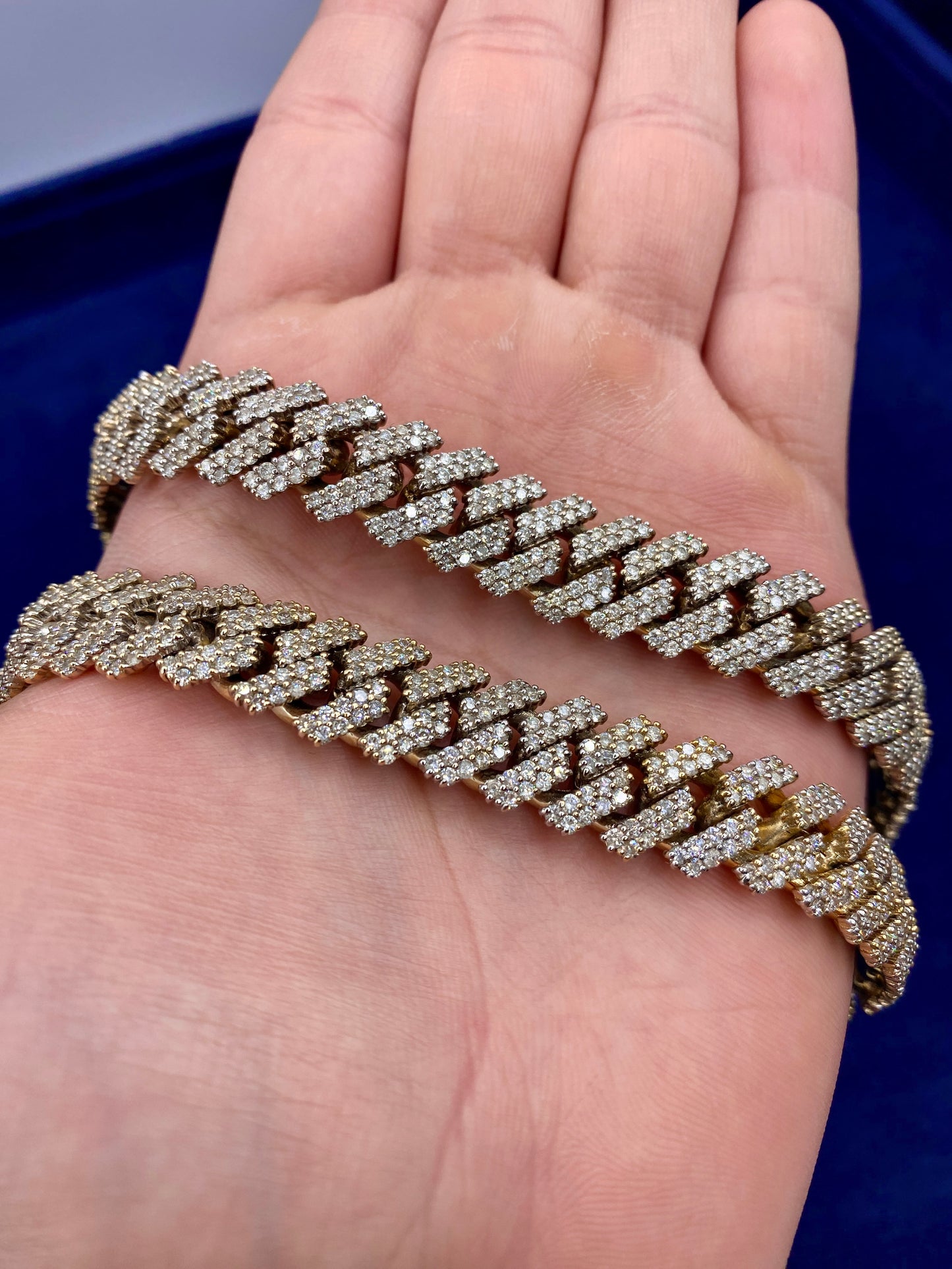 14k 13.5mm Gold Cuban Chain 22.5”