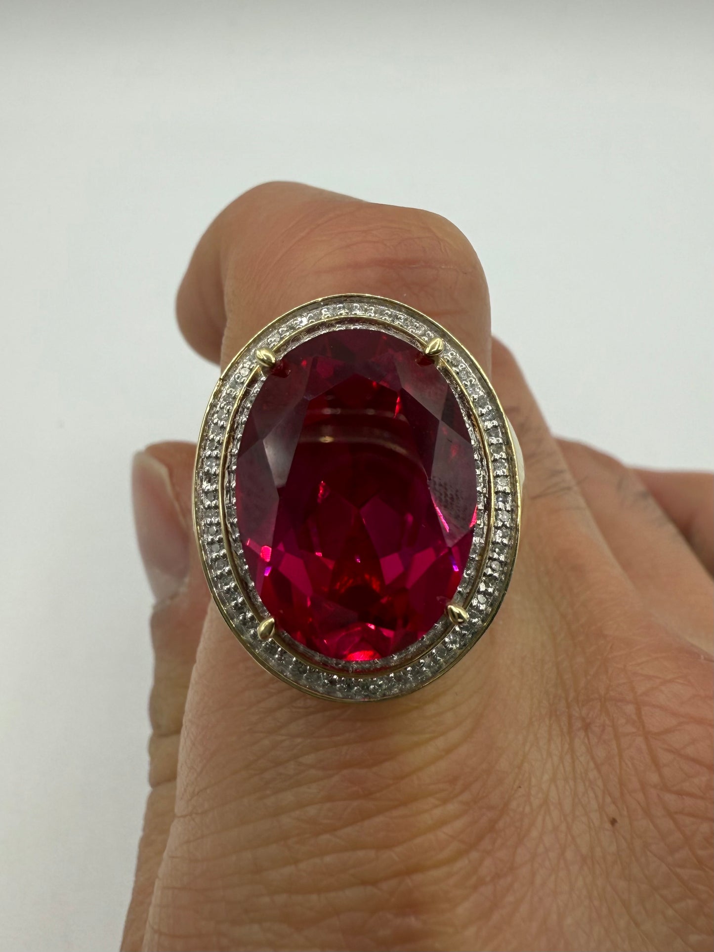 10k Jumbo center stone ring