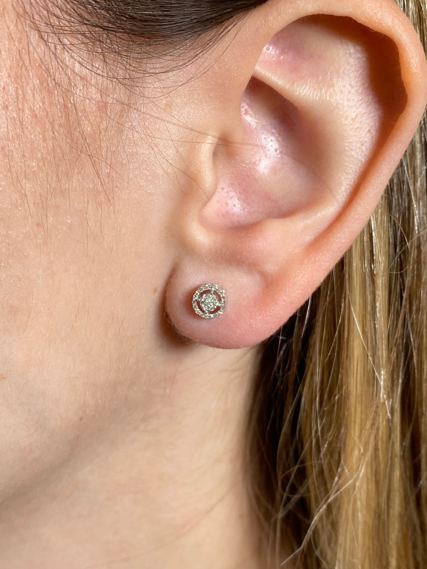 10K Thick Circle Gap Diamond Earrings