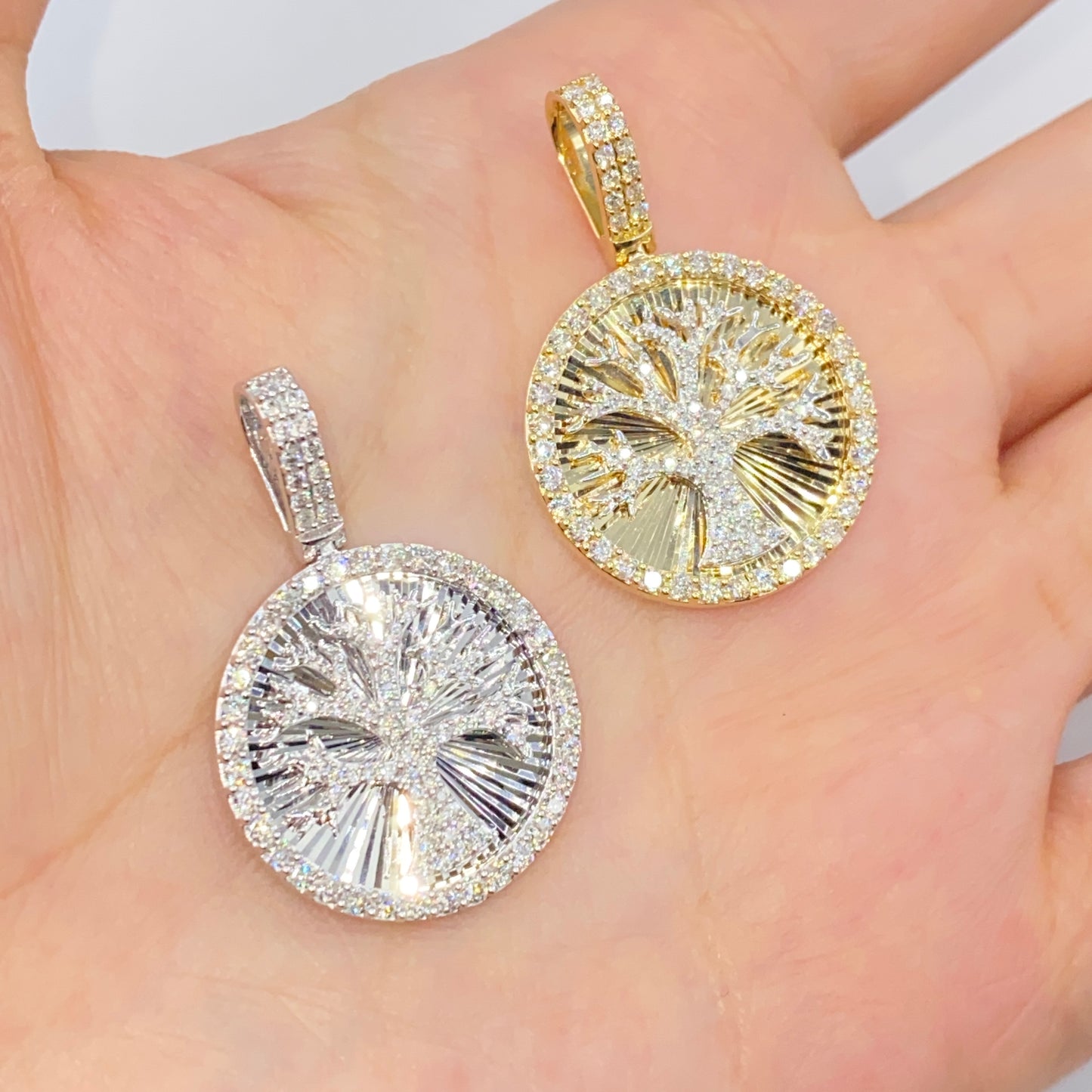 14K Tree of Life Shine Diamond Pendant