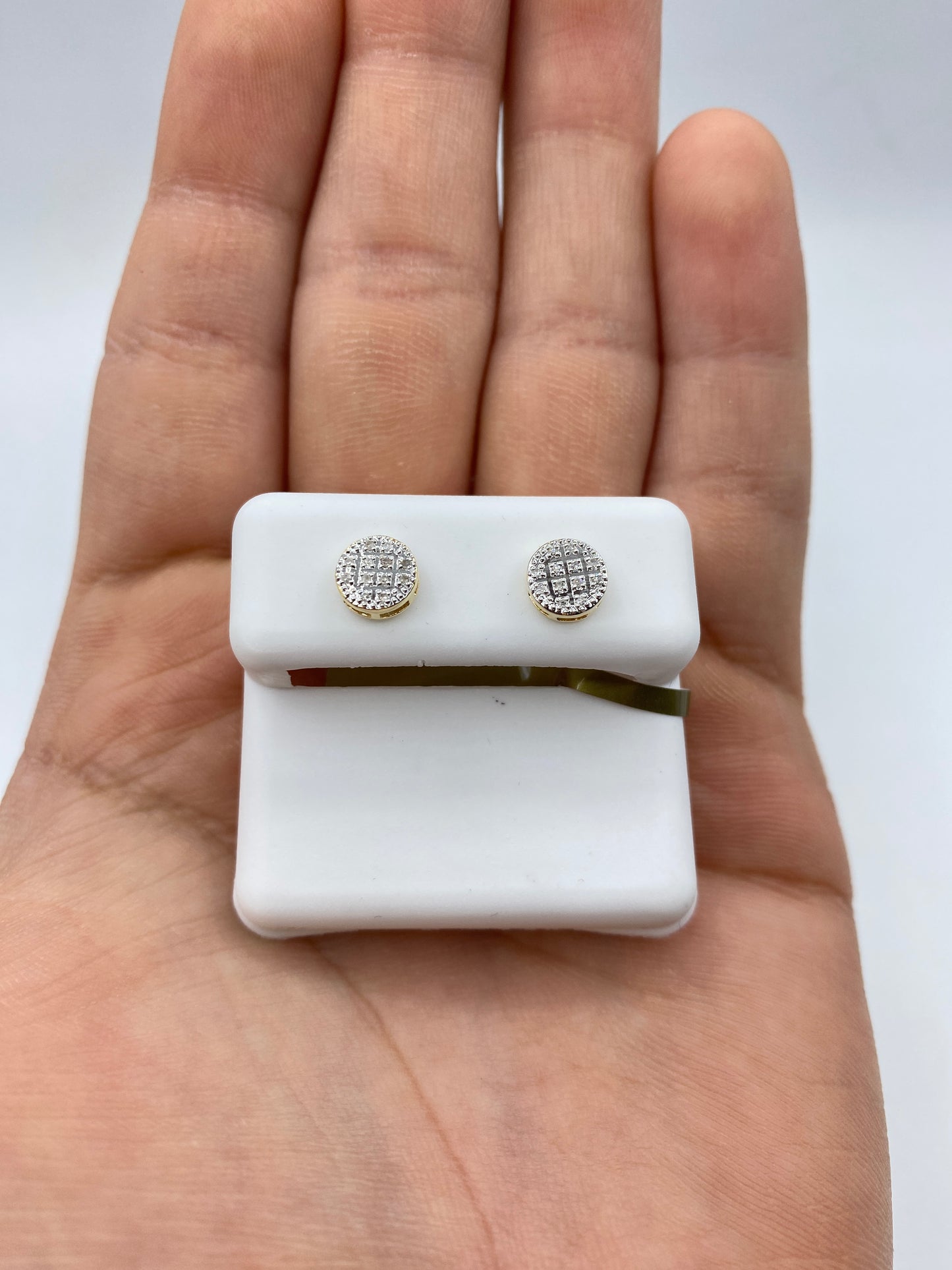 10k Pancake Diamond Studded Earring