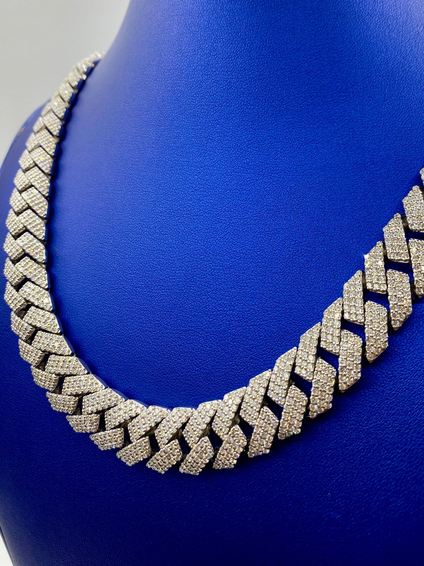 14k White Gold Jumbo Diamond Cuban Chain 15.7mm