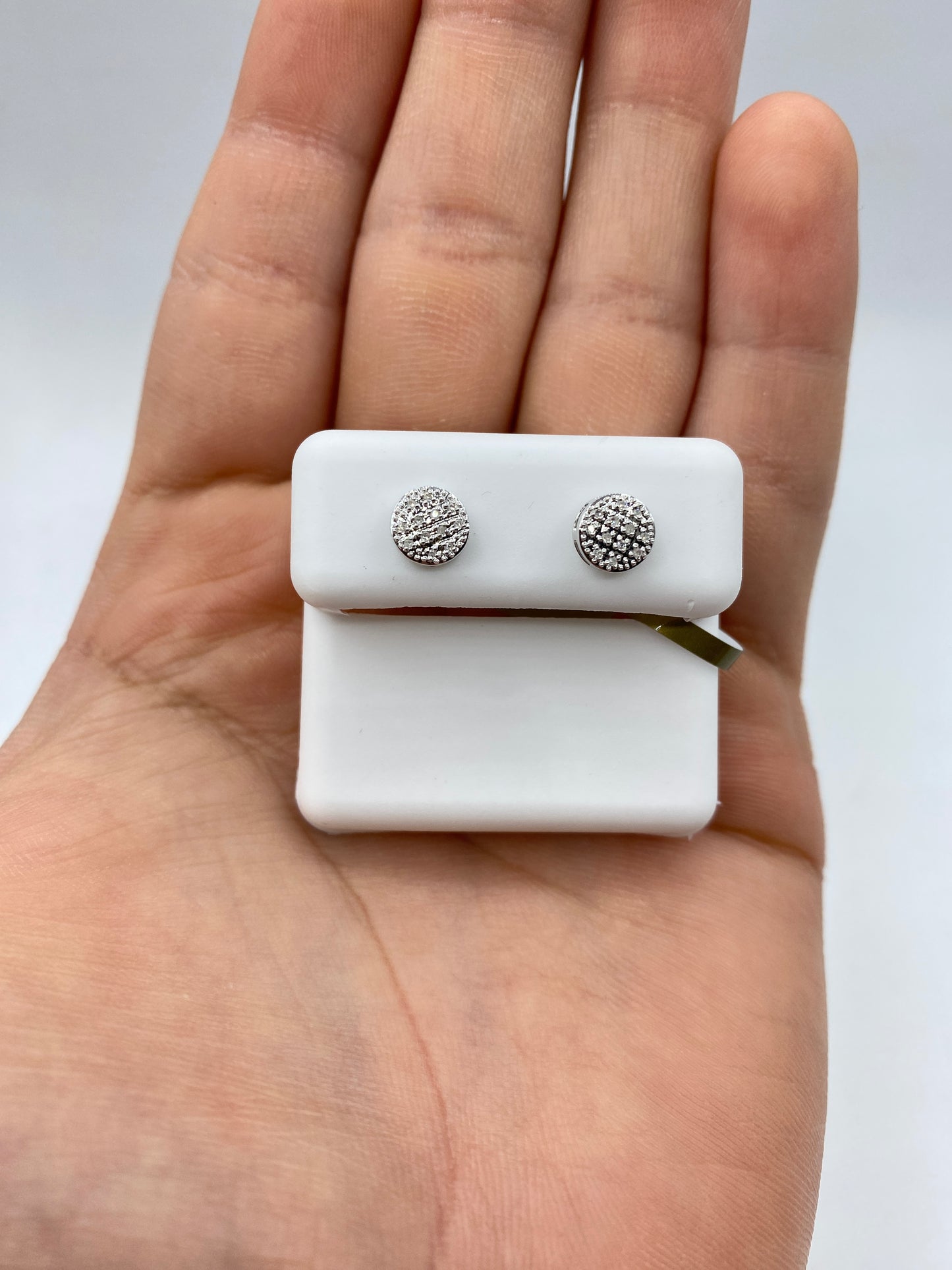 10k Pancake Diamond Studded Earring