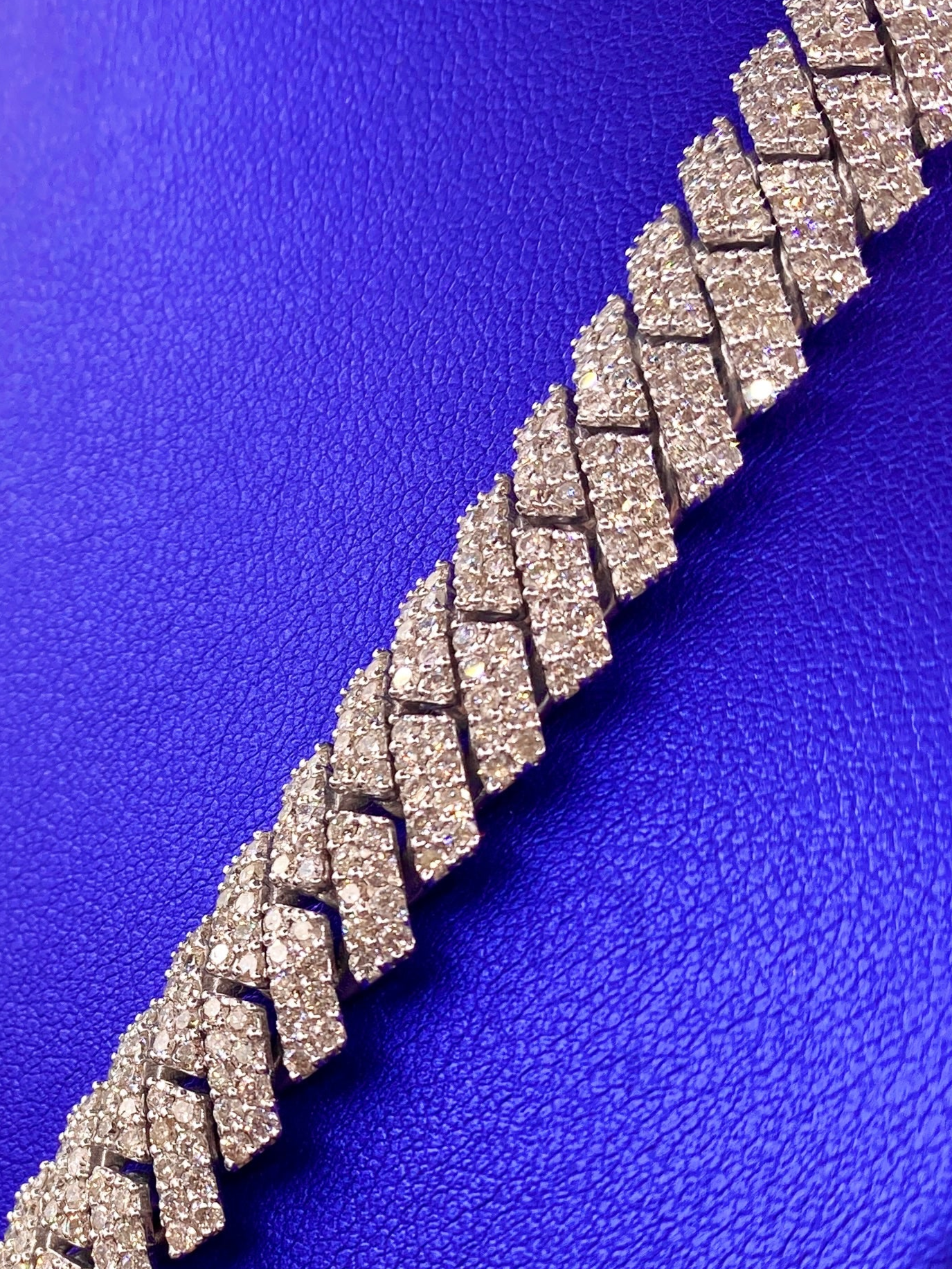 10k 12mm White Gold Diamond Cuban 22"