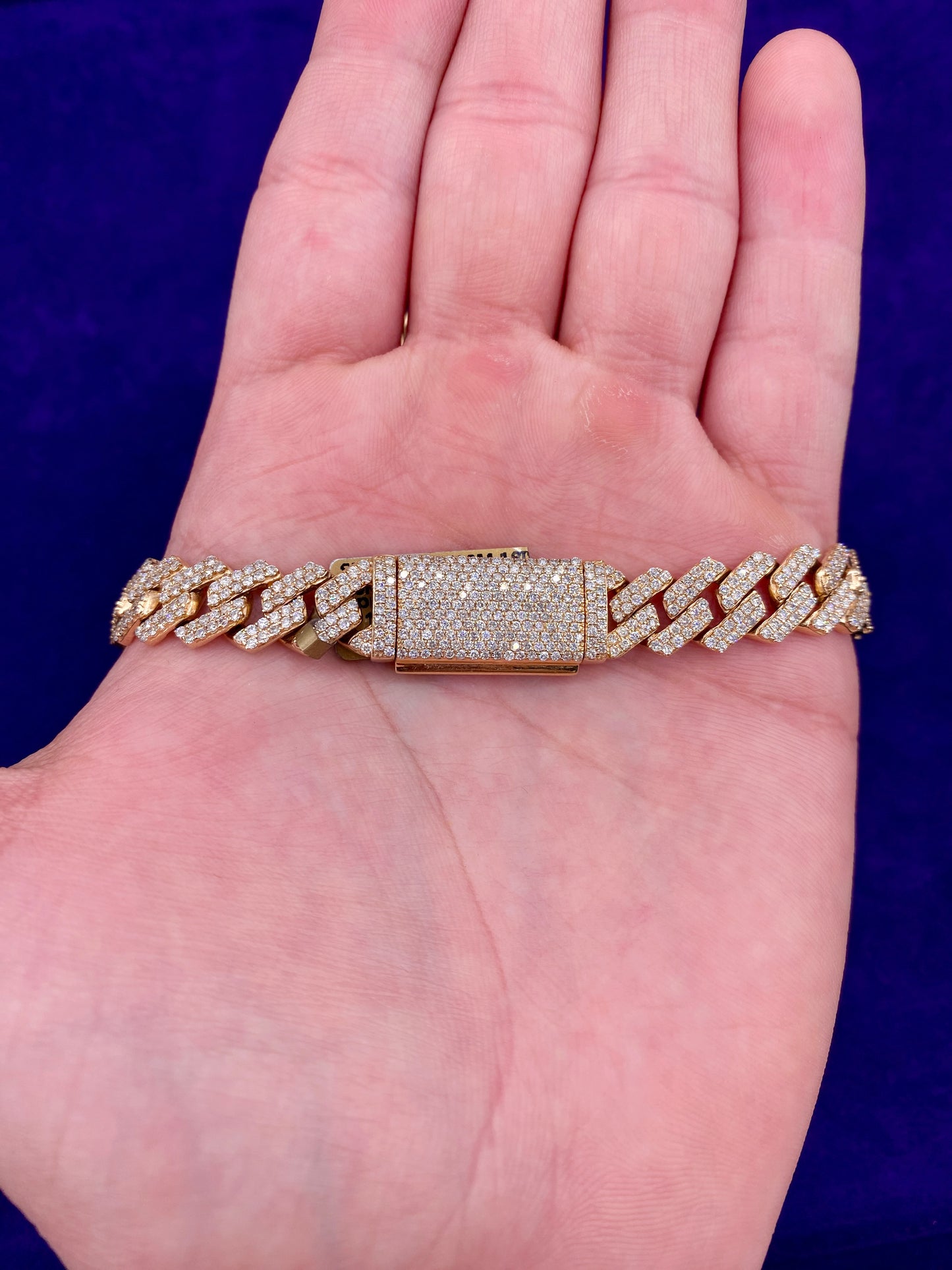 10k 10mm Diamond Cuban Chain 18”