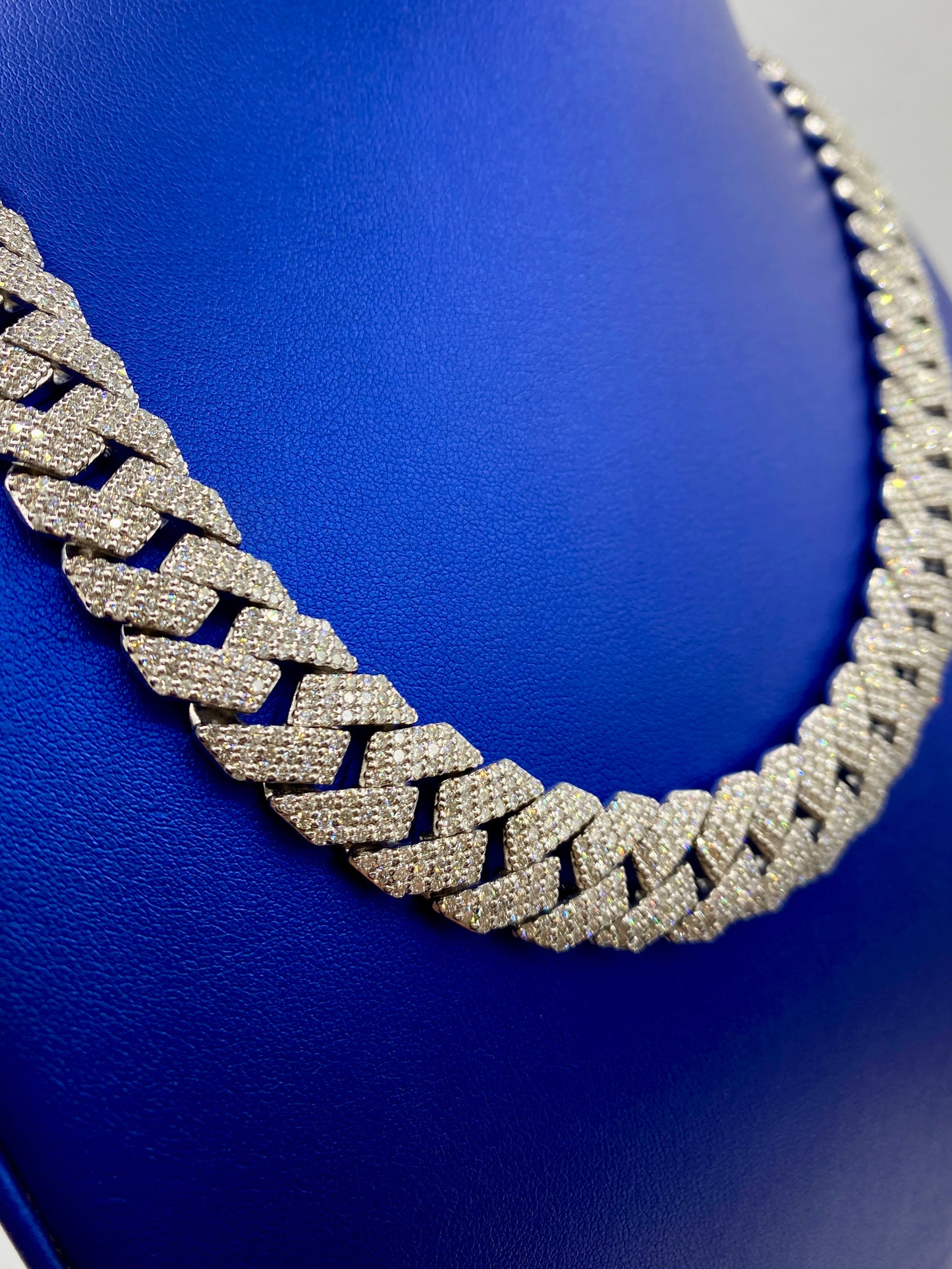 14k White Gold Jumbo Diamond Cuban Chain 15.7mm