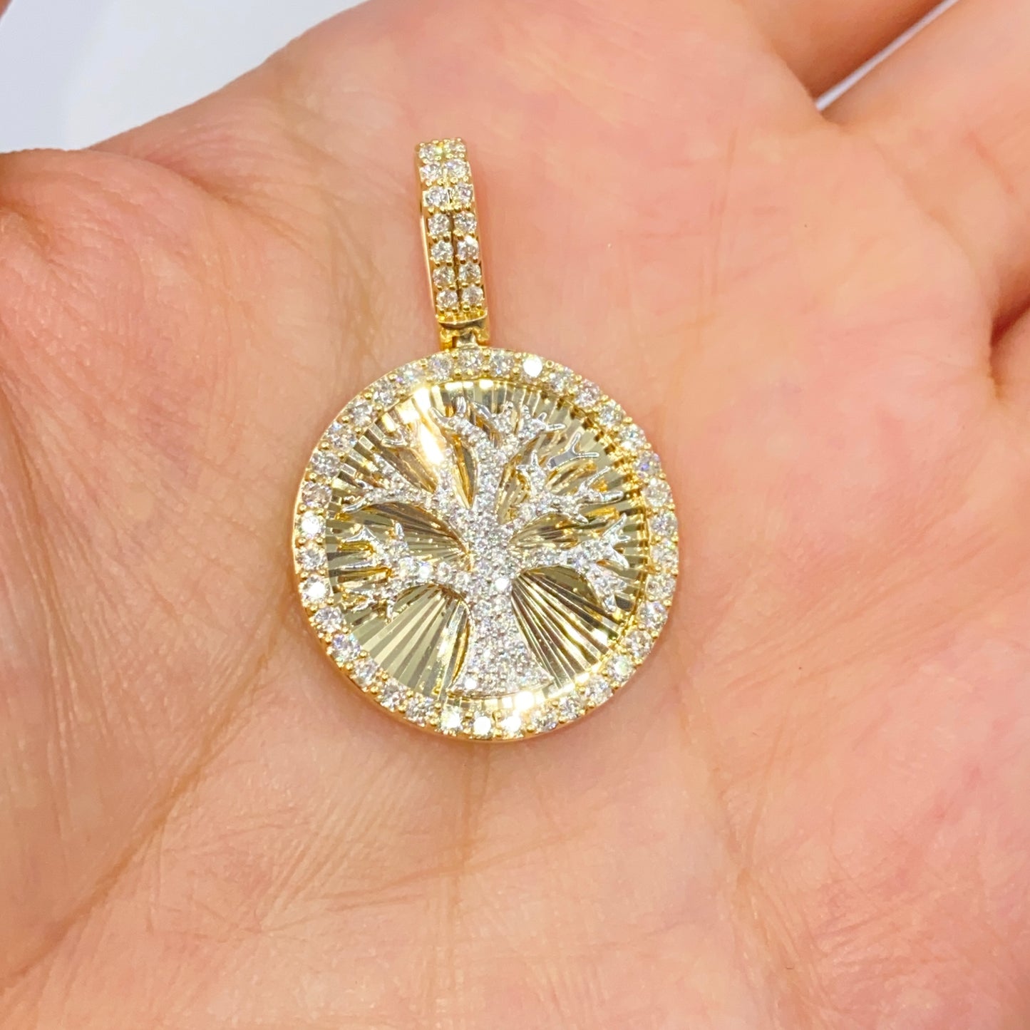 14K Tree of Life Shine Diamond Pendant