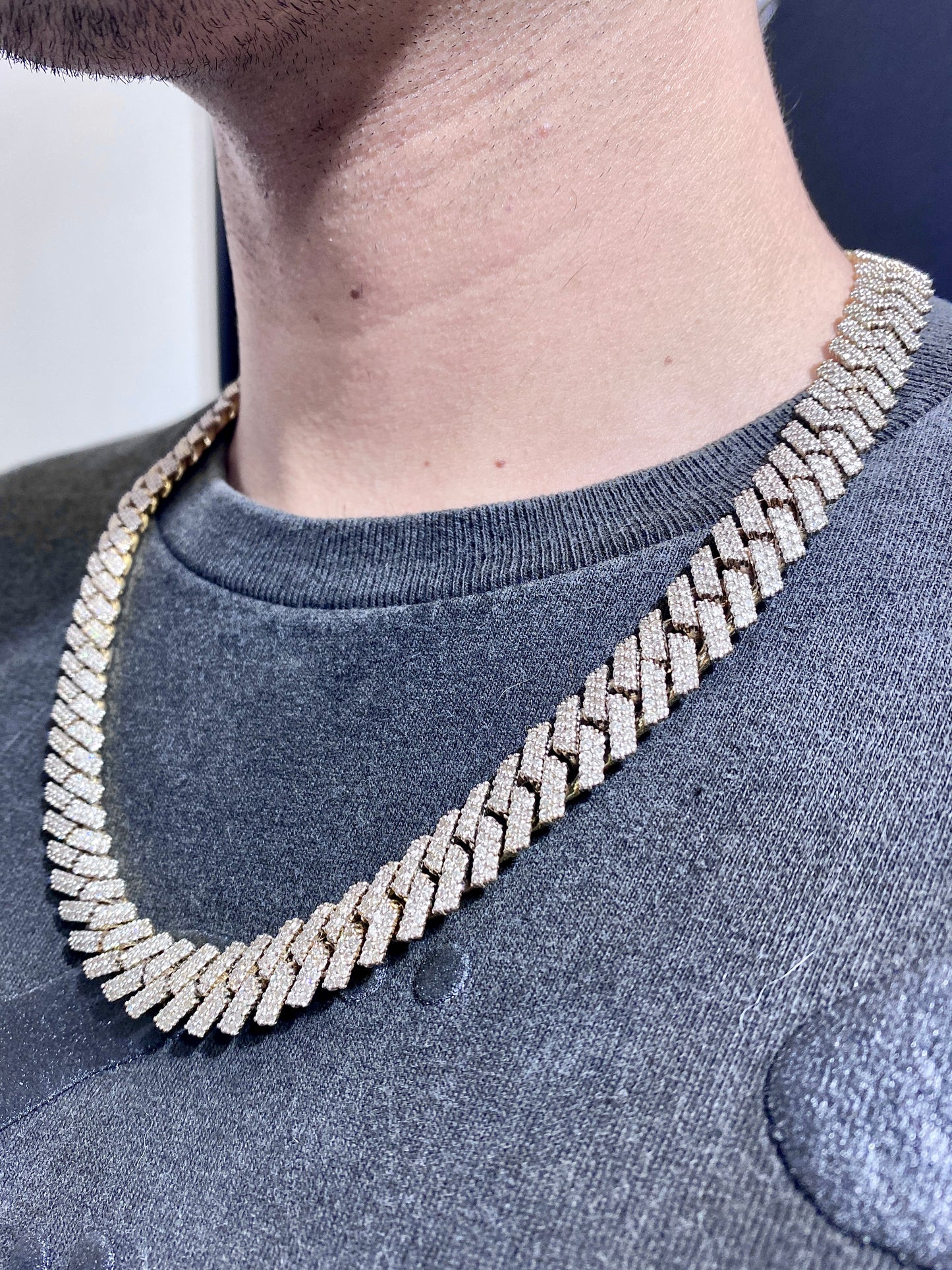 14k 13.5mm Gold Cuban Chain 22.5”