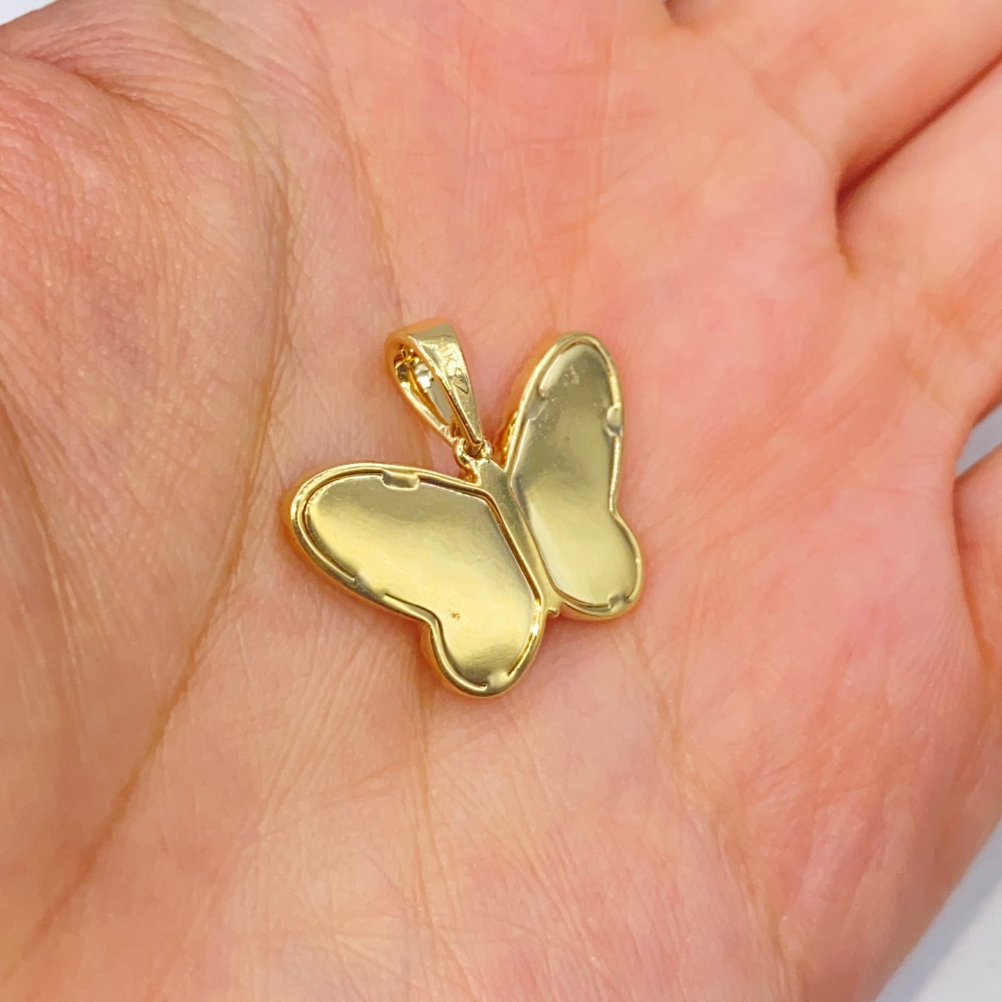 14K Soft Butterfly Shine Diamond Pendant