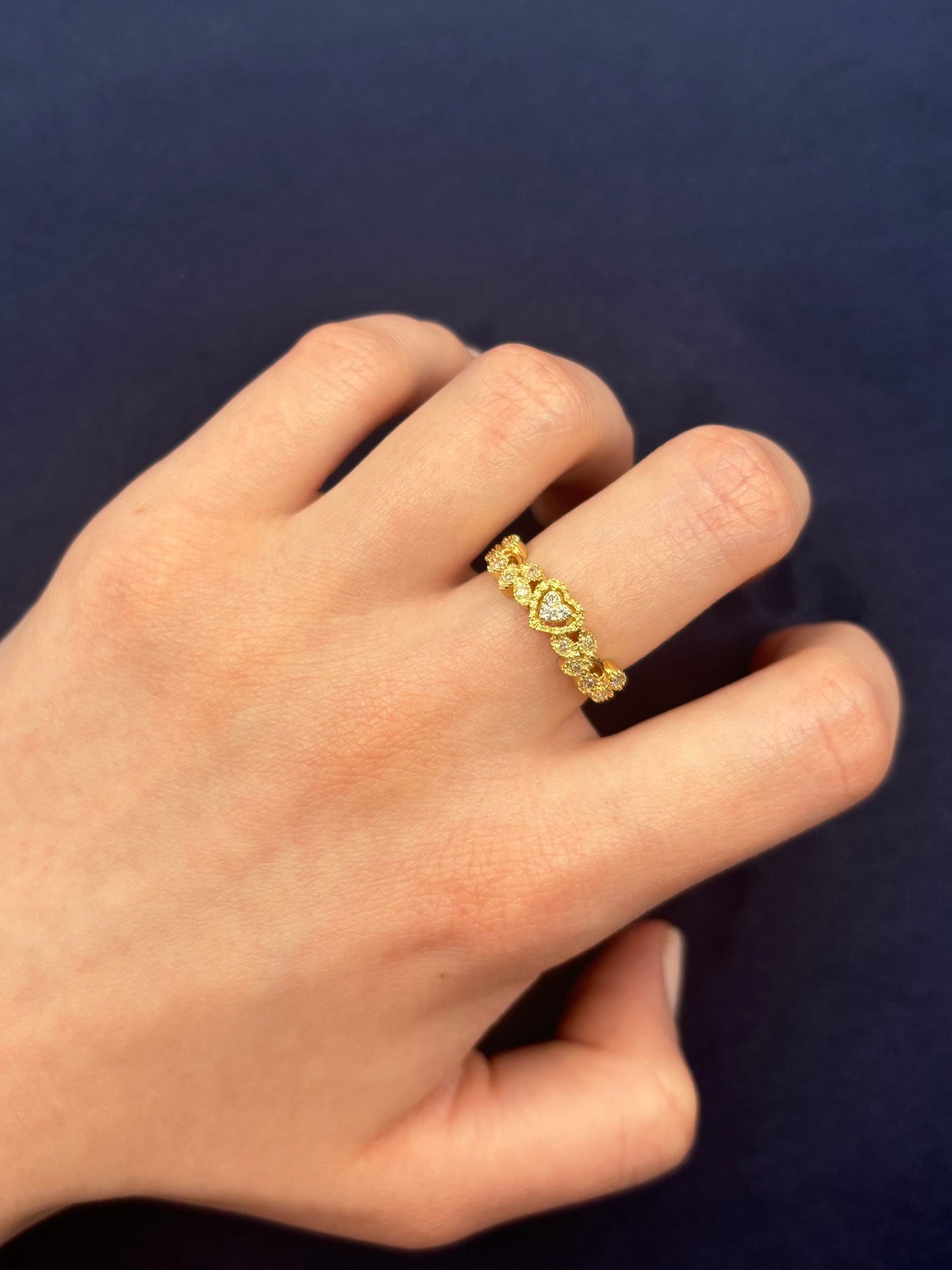 10K Heart Ring with Petals