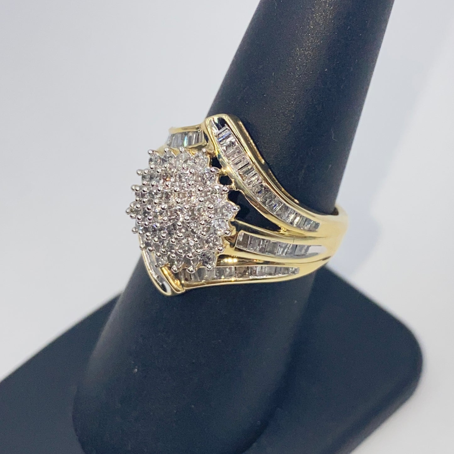 10K Flower Ribbon Diamond Baguette Ring