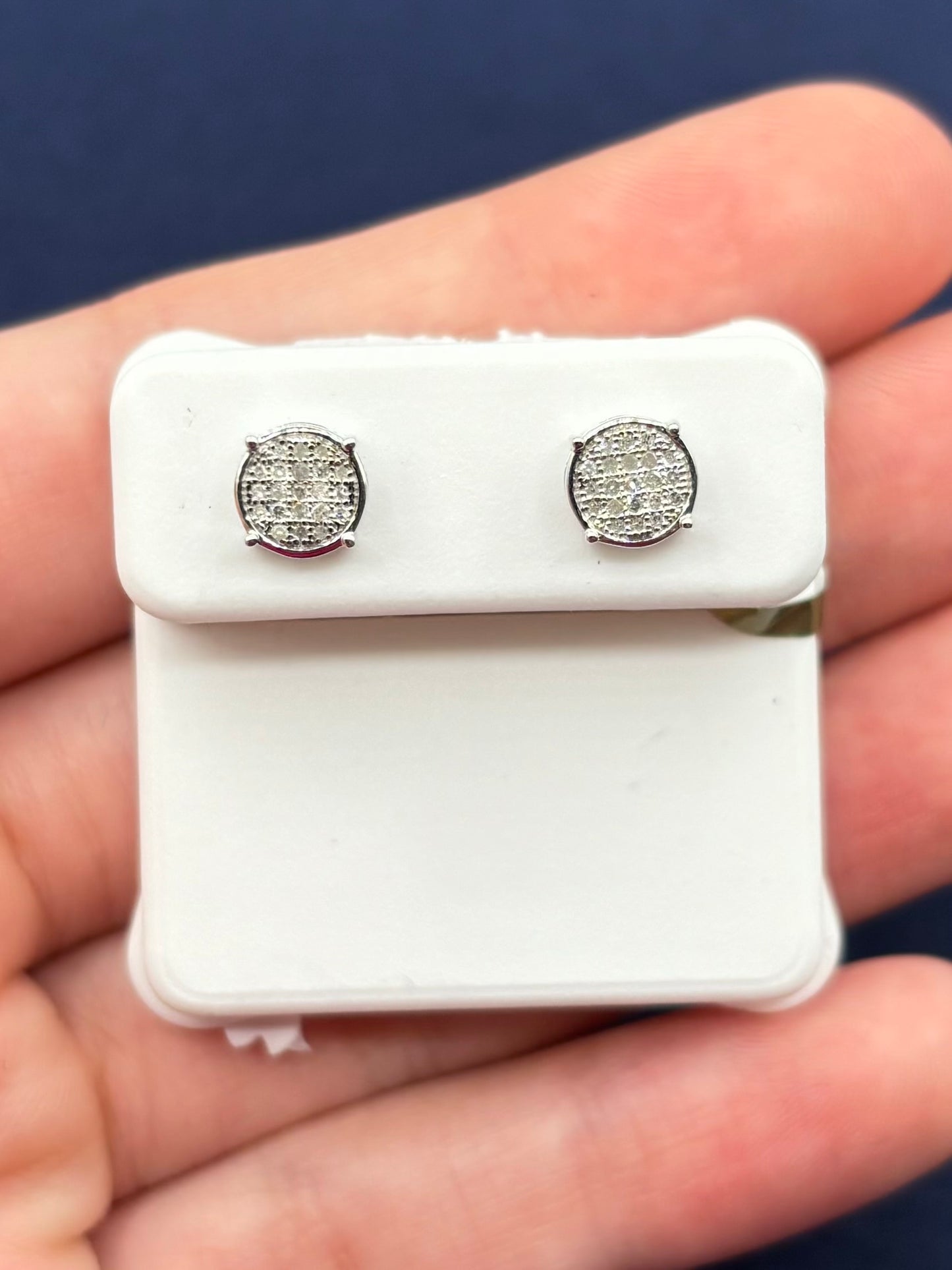 10K Circle L Cookie Earrings