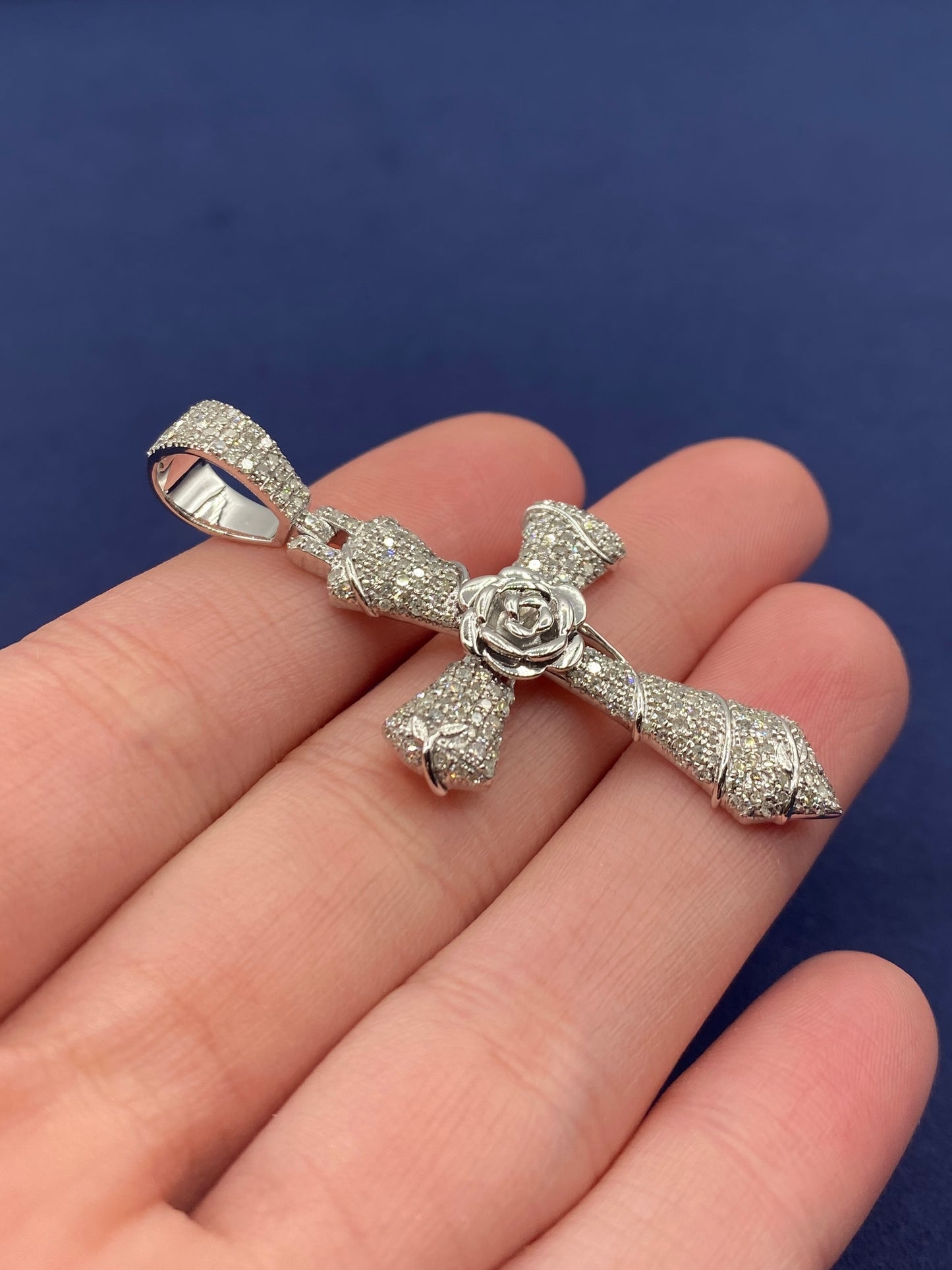 14k La Rosa Cross Pendant