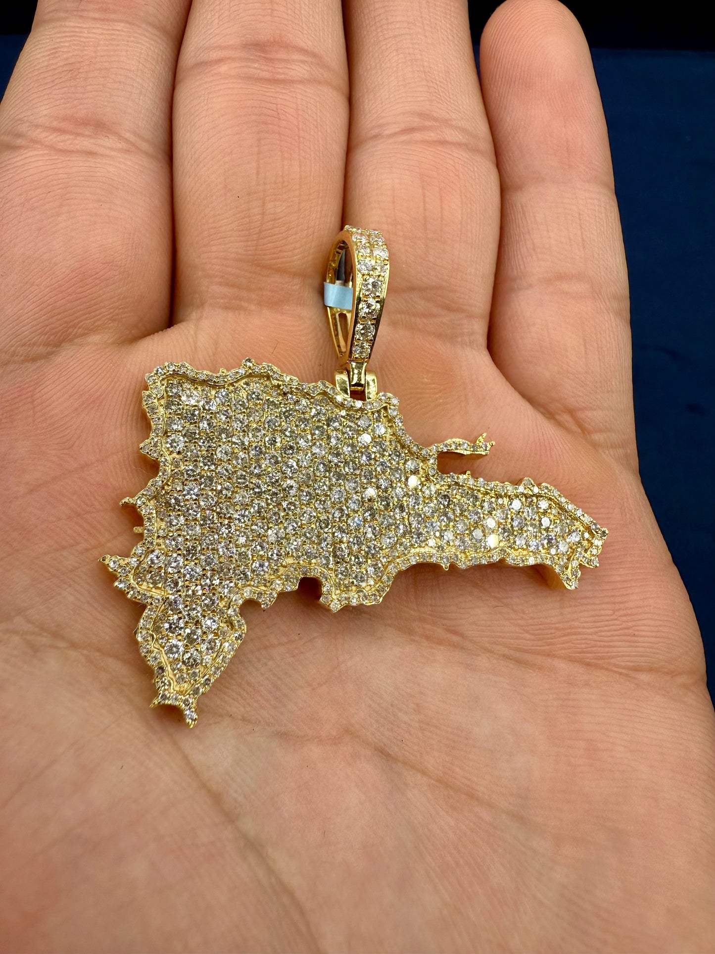 14k Dominican Republic Pendant
