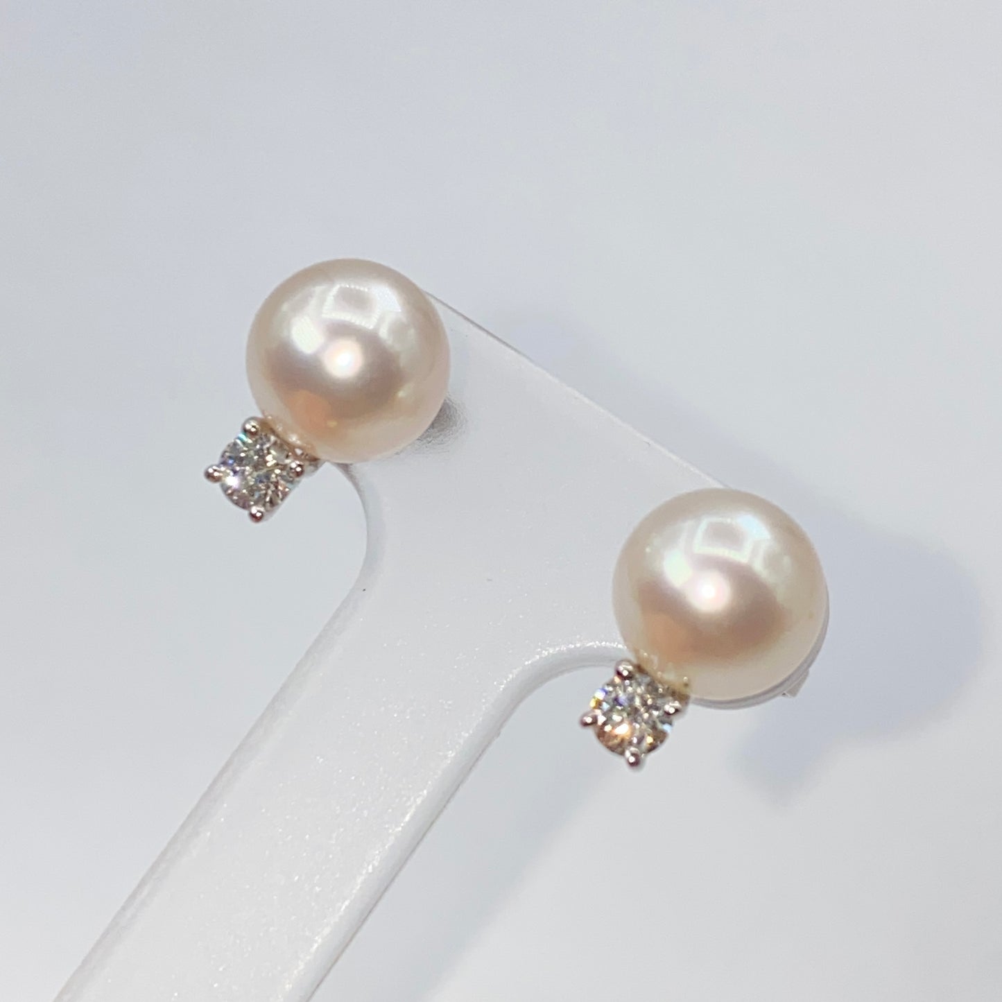 18K Vintage Tiffany & Co Pearl Stud