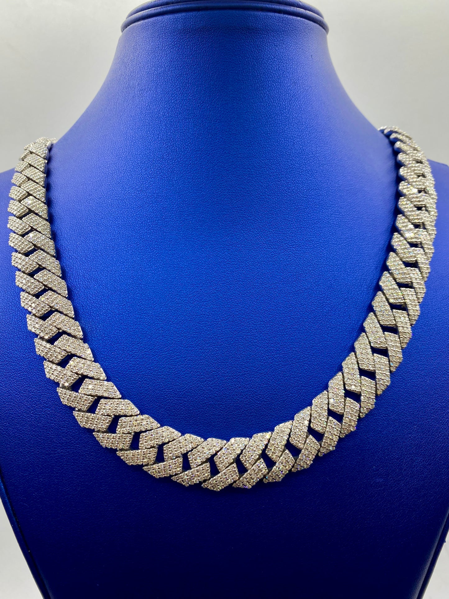 14k White Gold Jumbo Diamond Cuban Chain 15.7mm