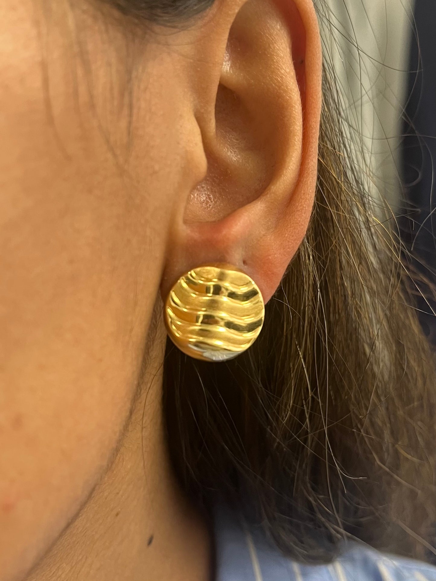 18K Gold Wavy Circle Earrings