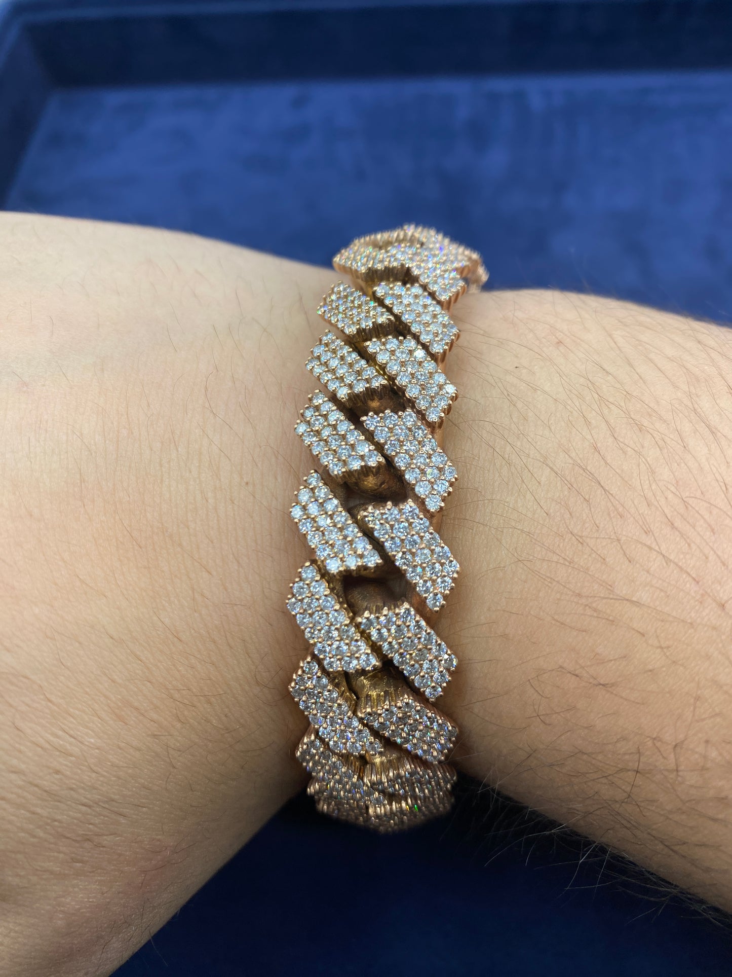 10k gold & diamond Cuban link bracelet 11.5mm