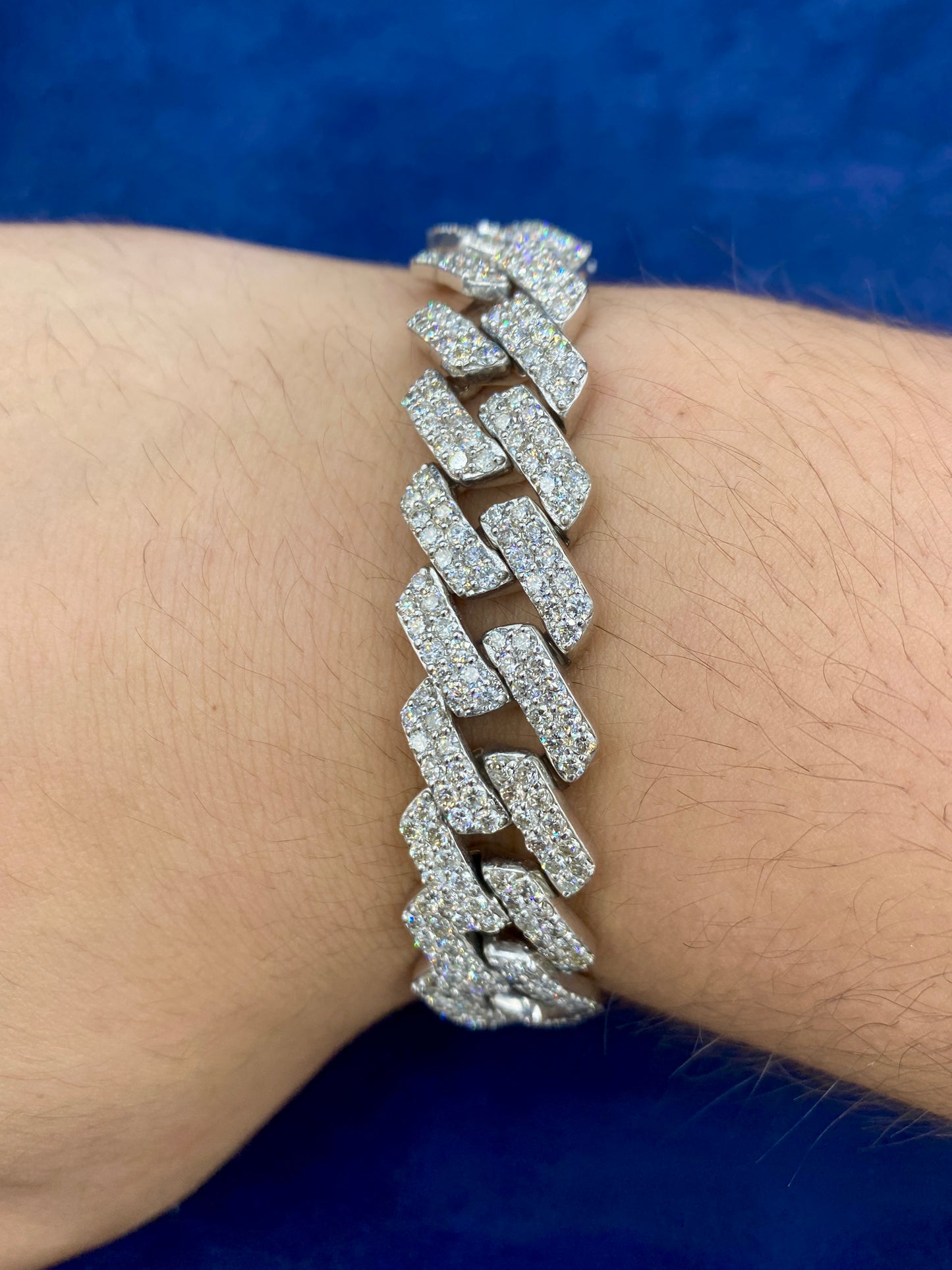 14K gold & diamonds Cuban link bracelet 15.5mm