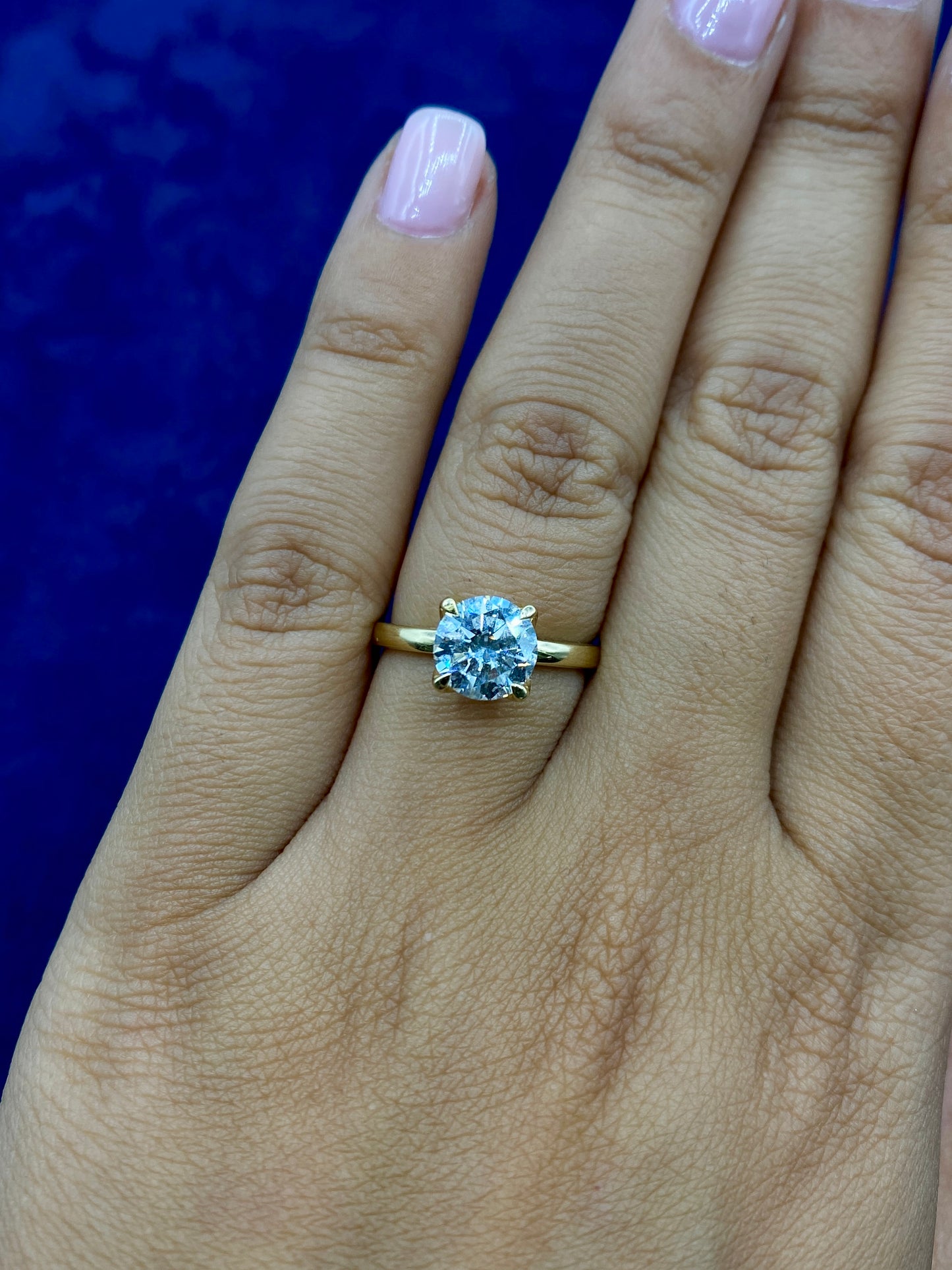 14K Circle Shaped Lab Diamonds