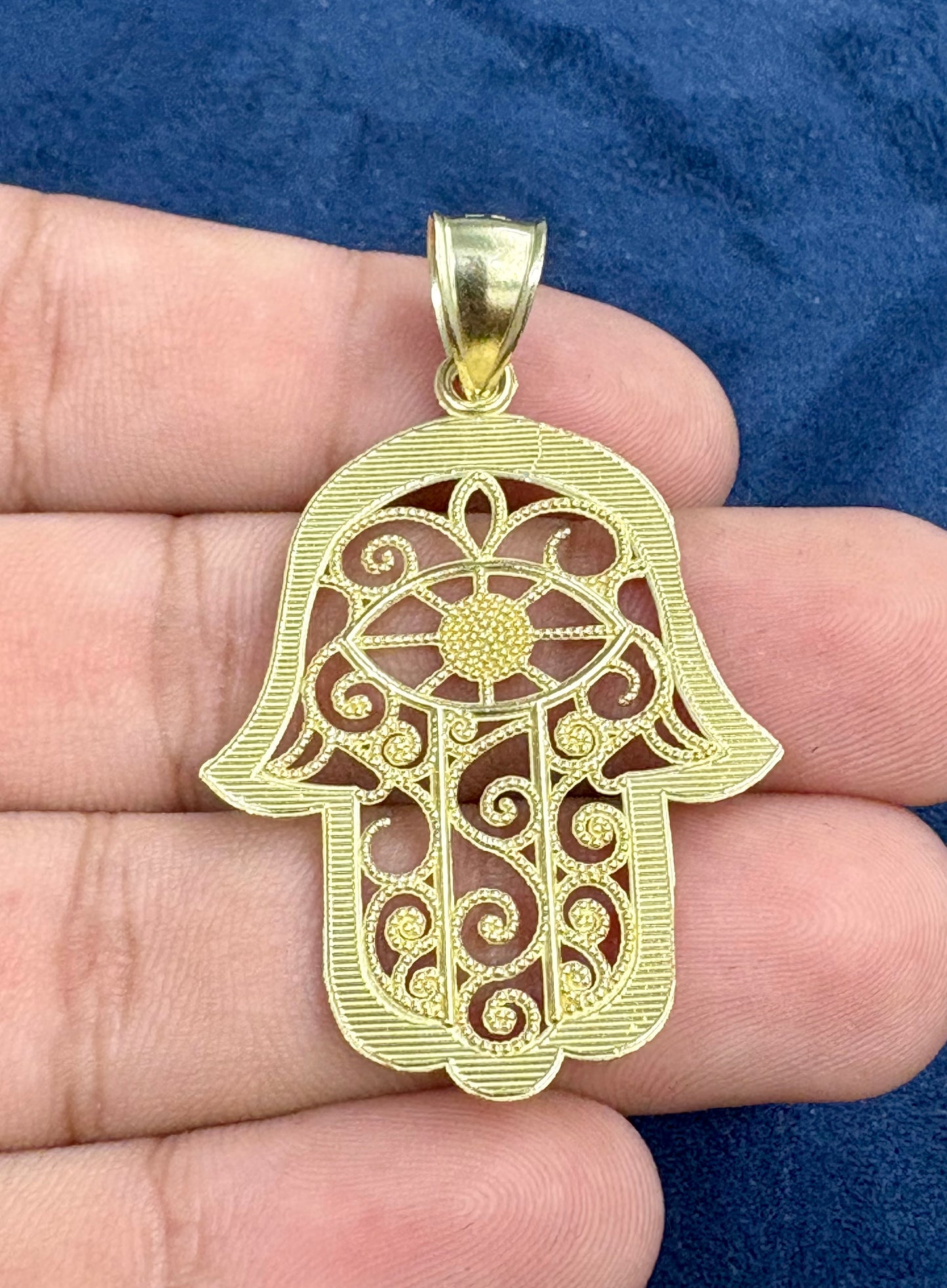 10K Gold Hamsa Pendant