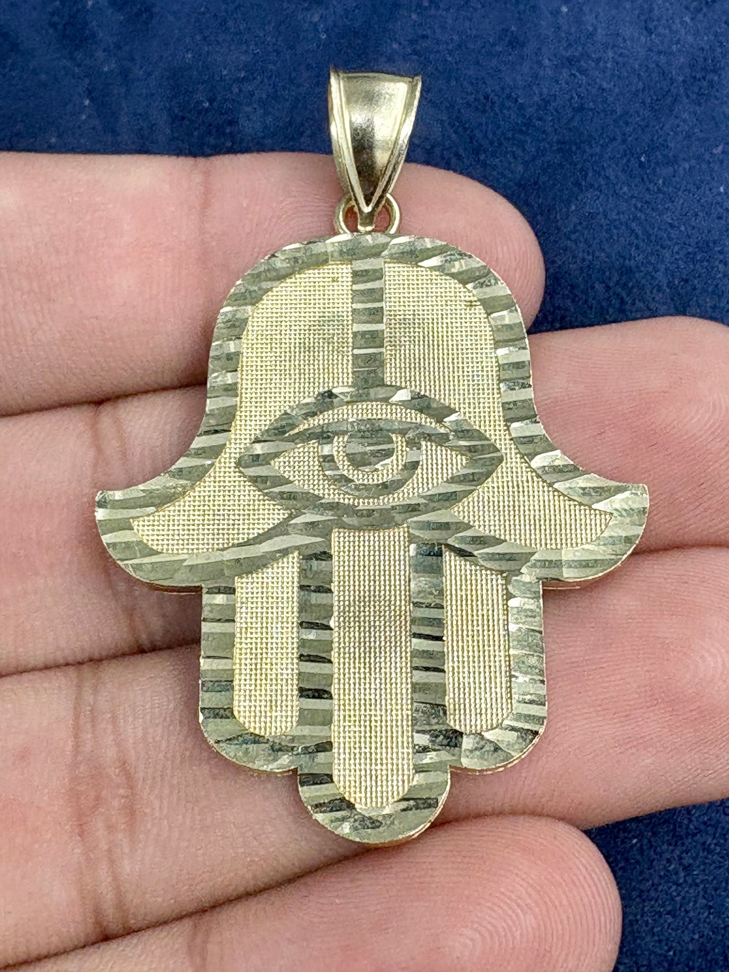 10K Gold Hamsa Pendant