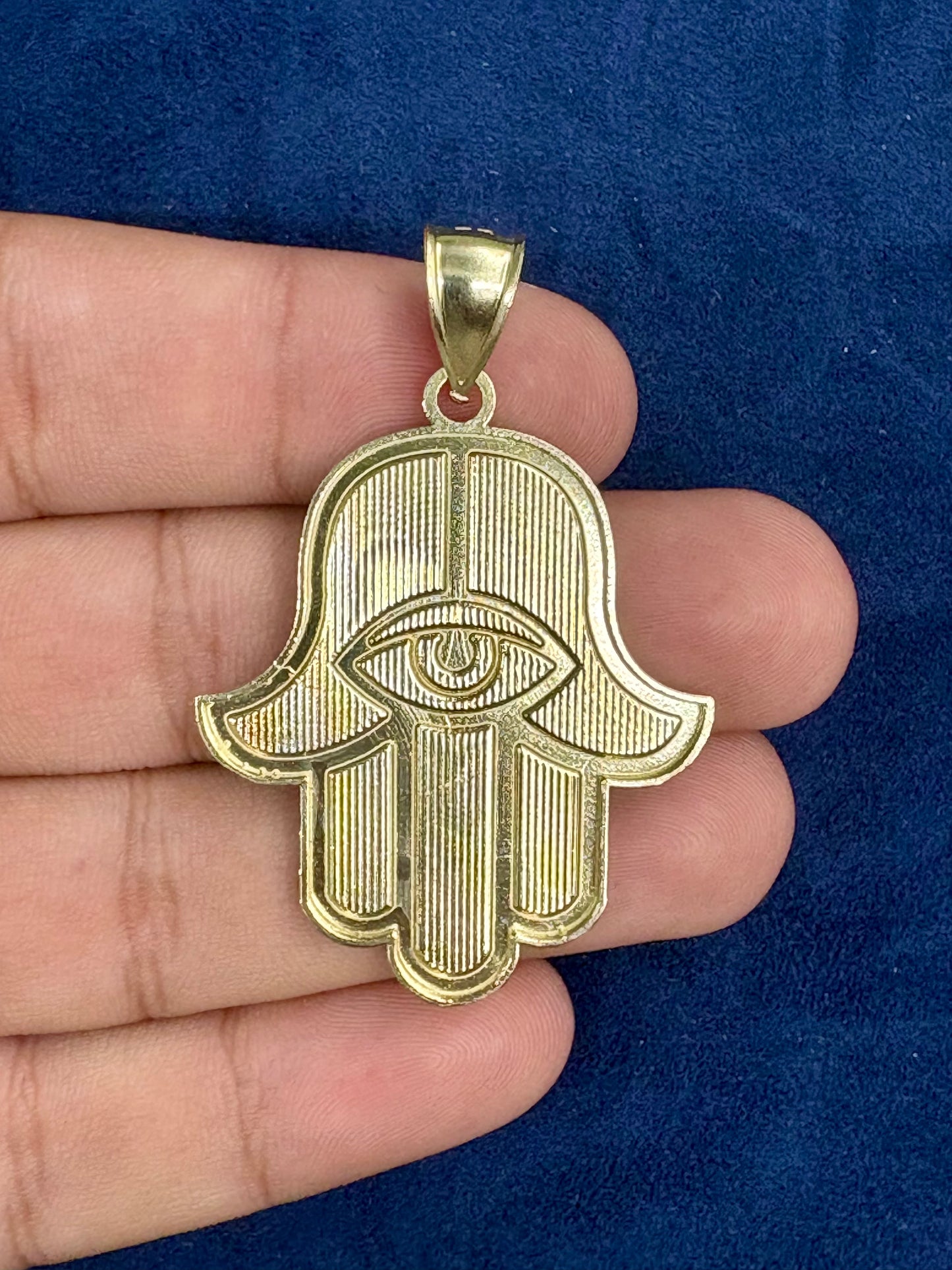 10K Gold Hamsa Pendant