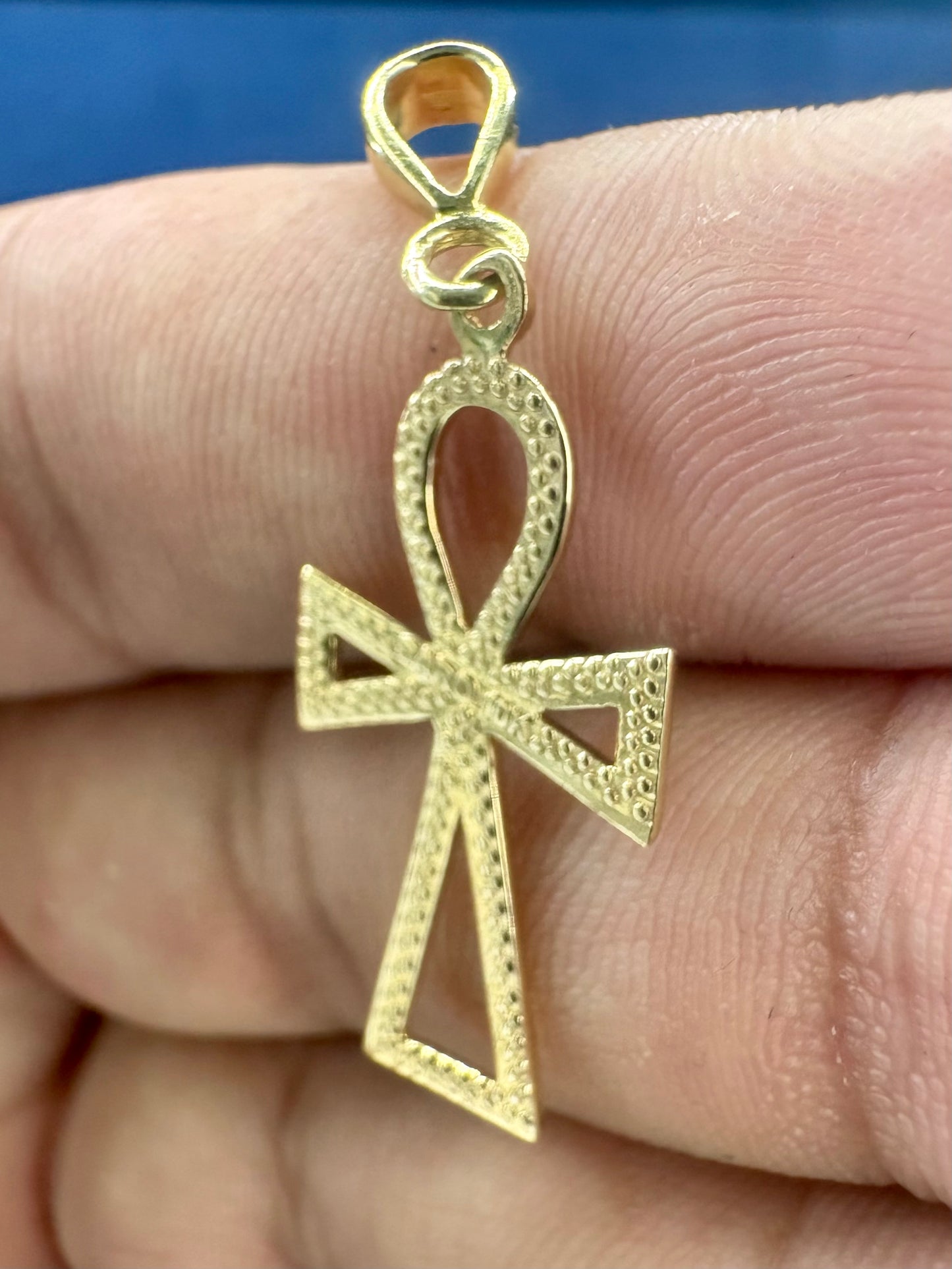10k gold ankh pendant