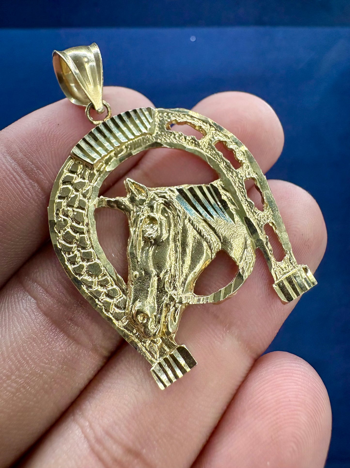 10K Gold Horseshoe Pendant