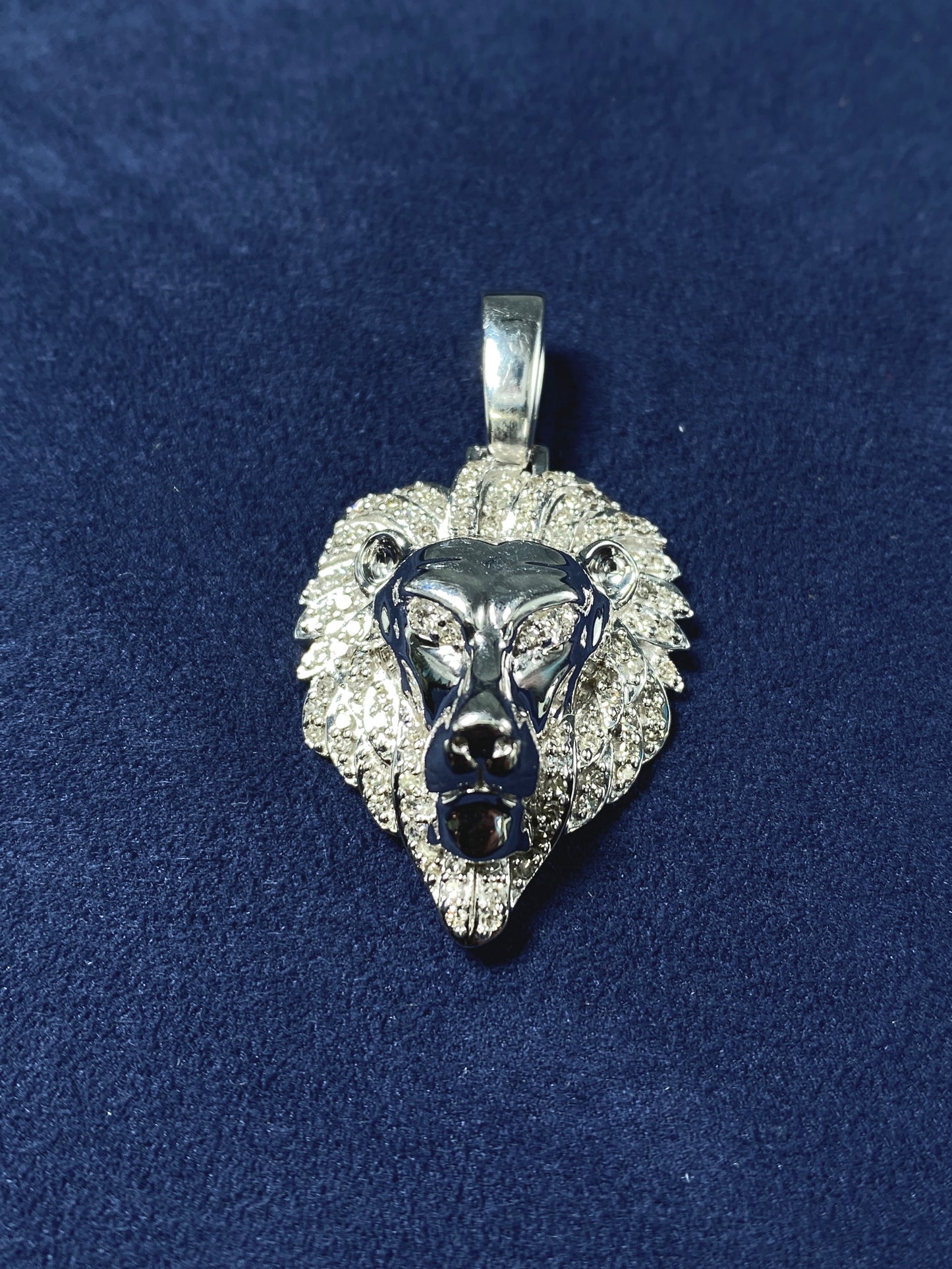 14k Proud Lion Head Pendant