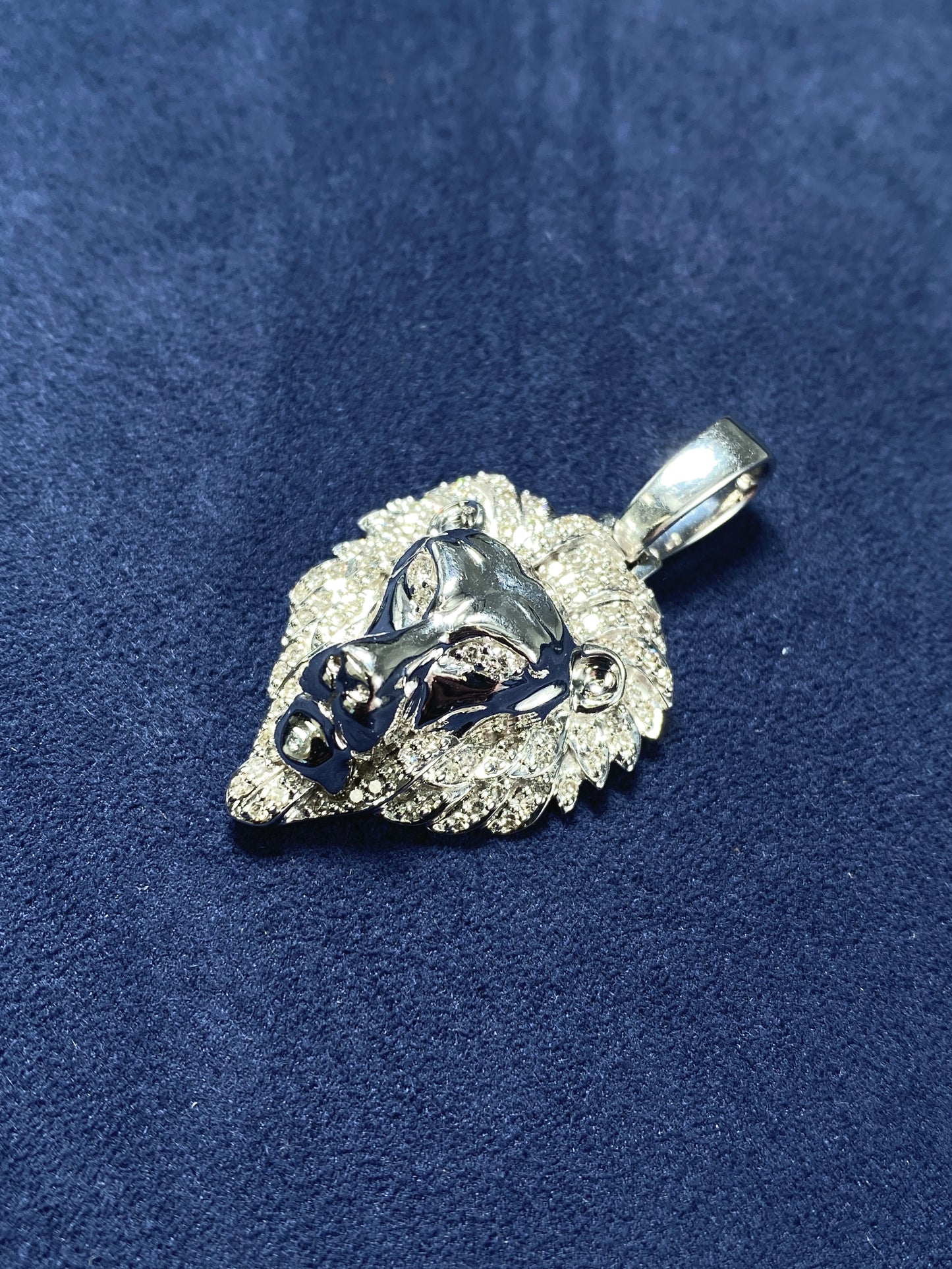 14k Proud Lion Head Pendant