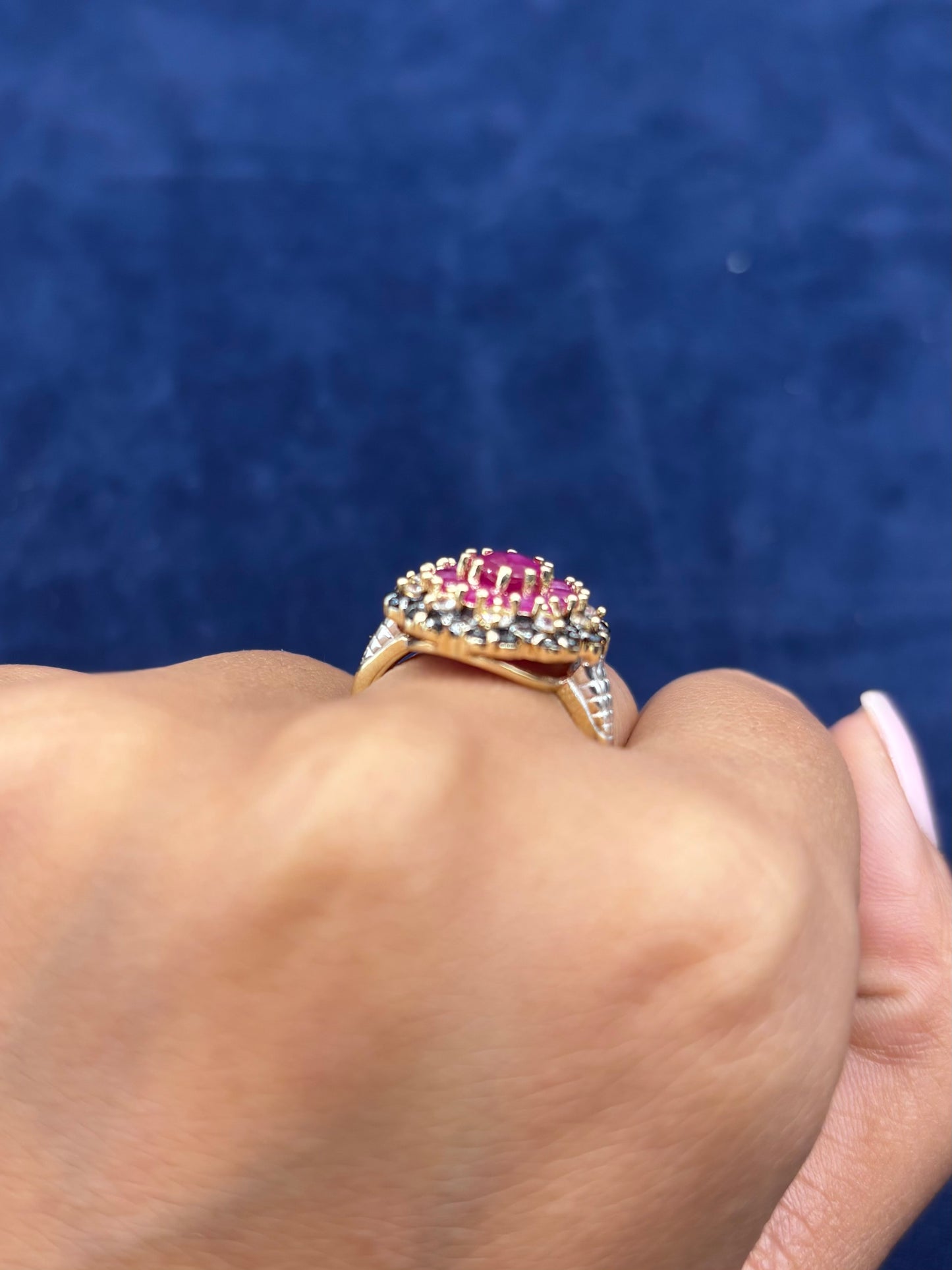 10k Colorful Center Stone Flower Ring