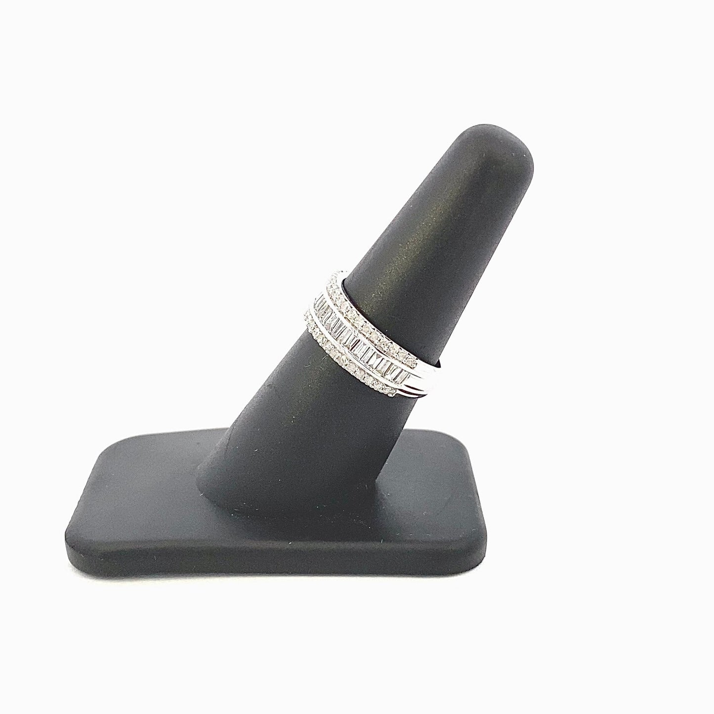 14K Single Row Baguette Ring