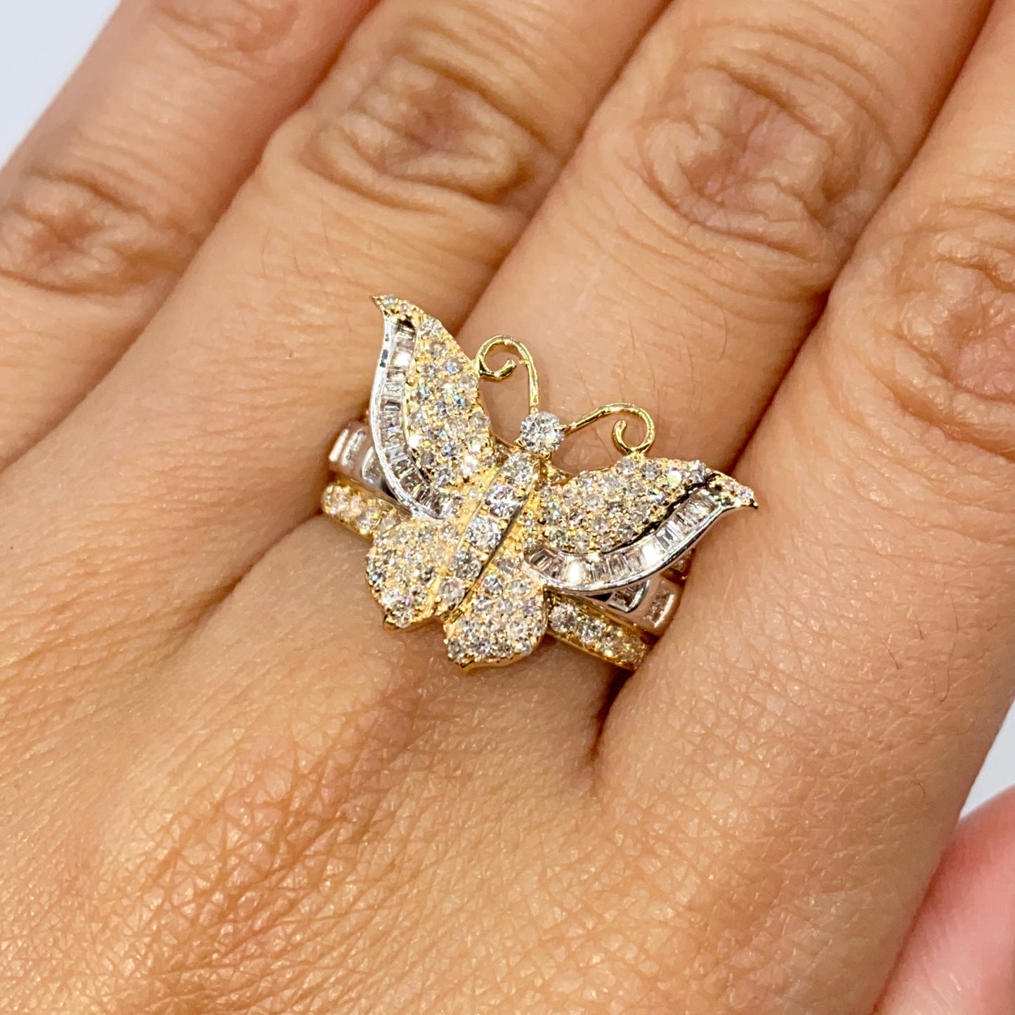 14K Regal Butterfly Diamond Pendant