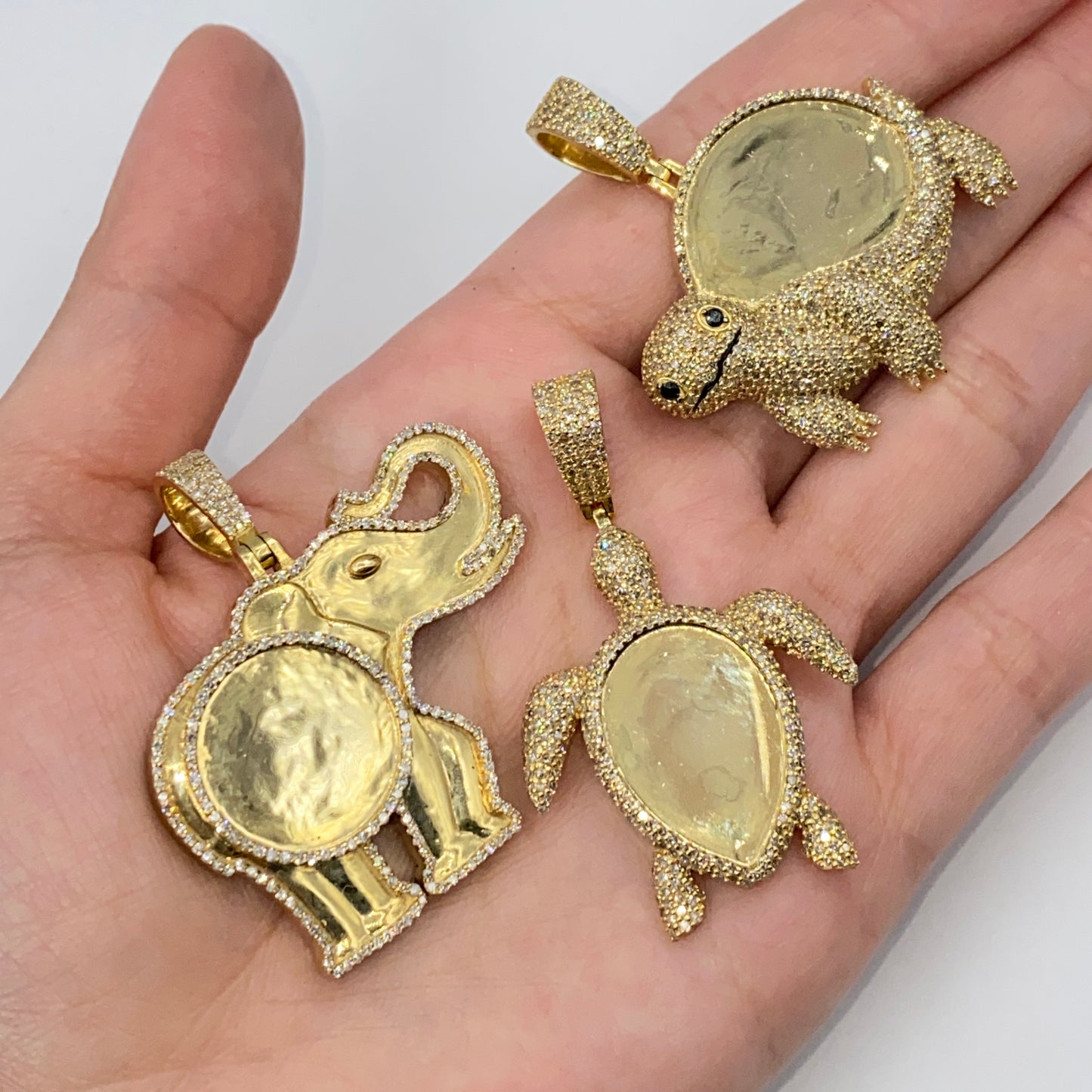 10K Elephant Turtle Animal Picture Photo Diamond Pendant