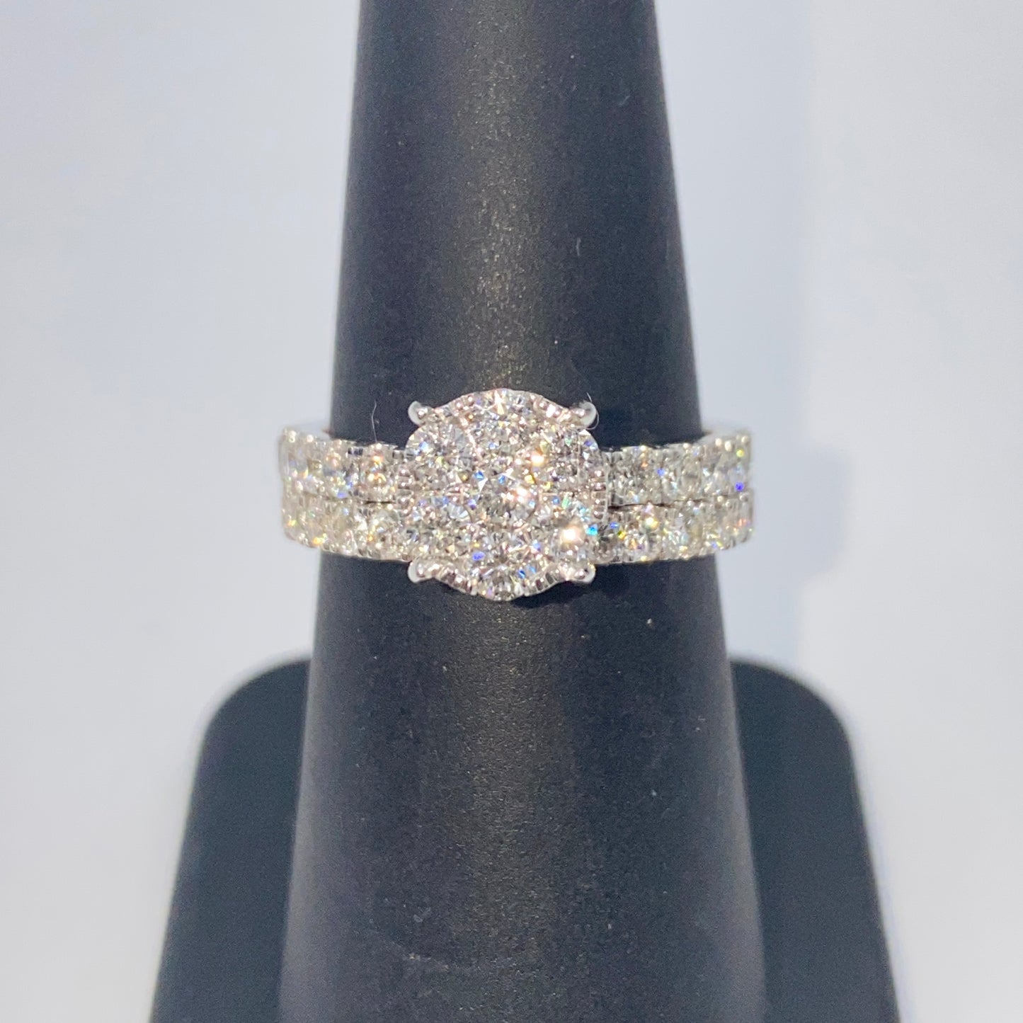 14K Barbie Circle Diamond Engagement Ring