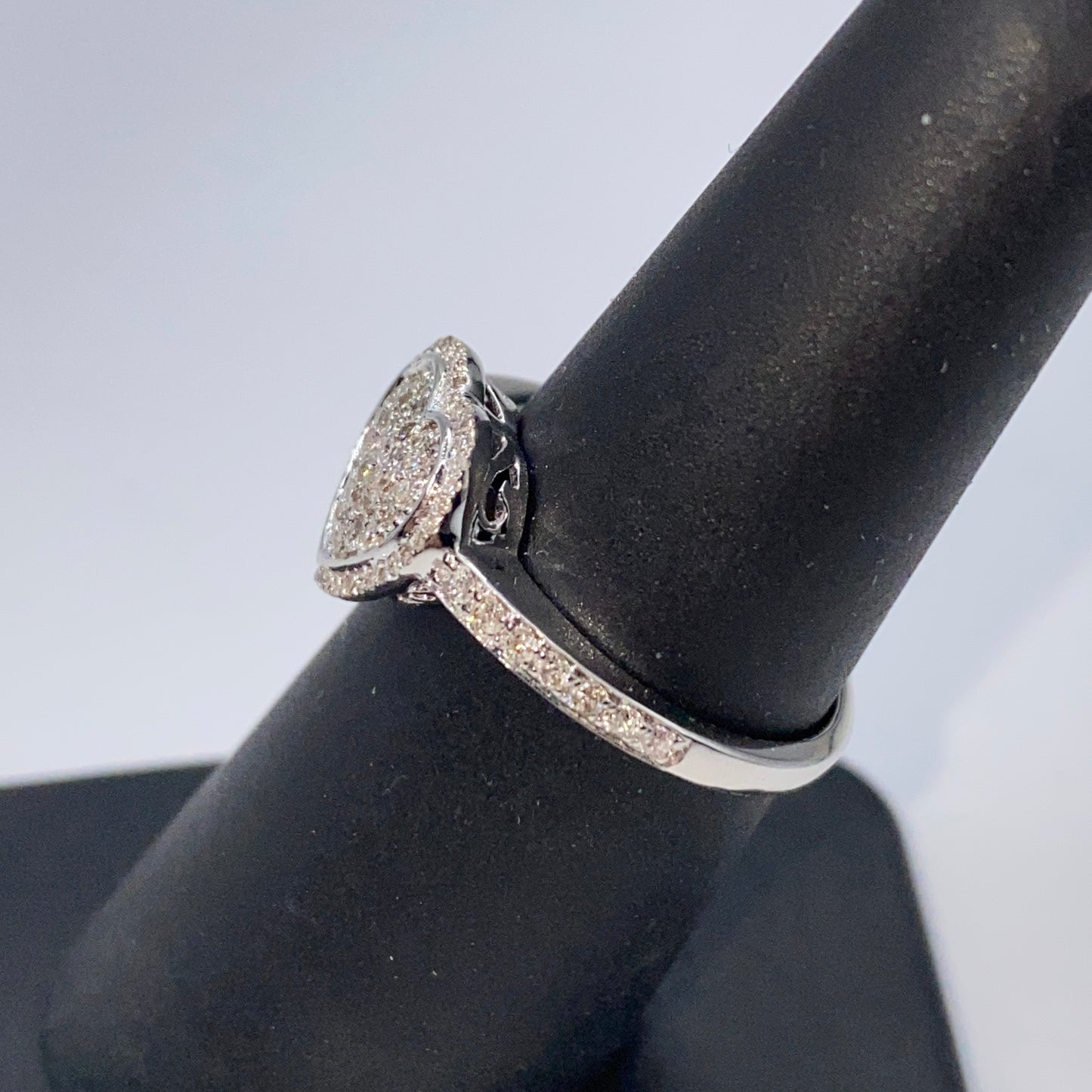 14K Lace Heart Diamond Engagement Ring