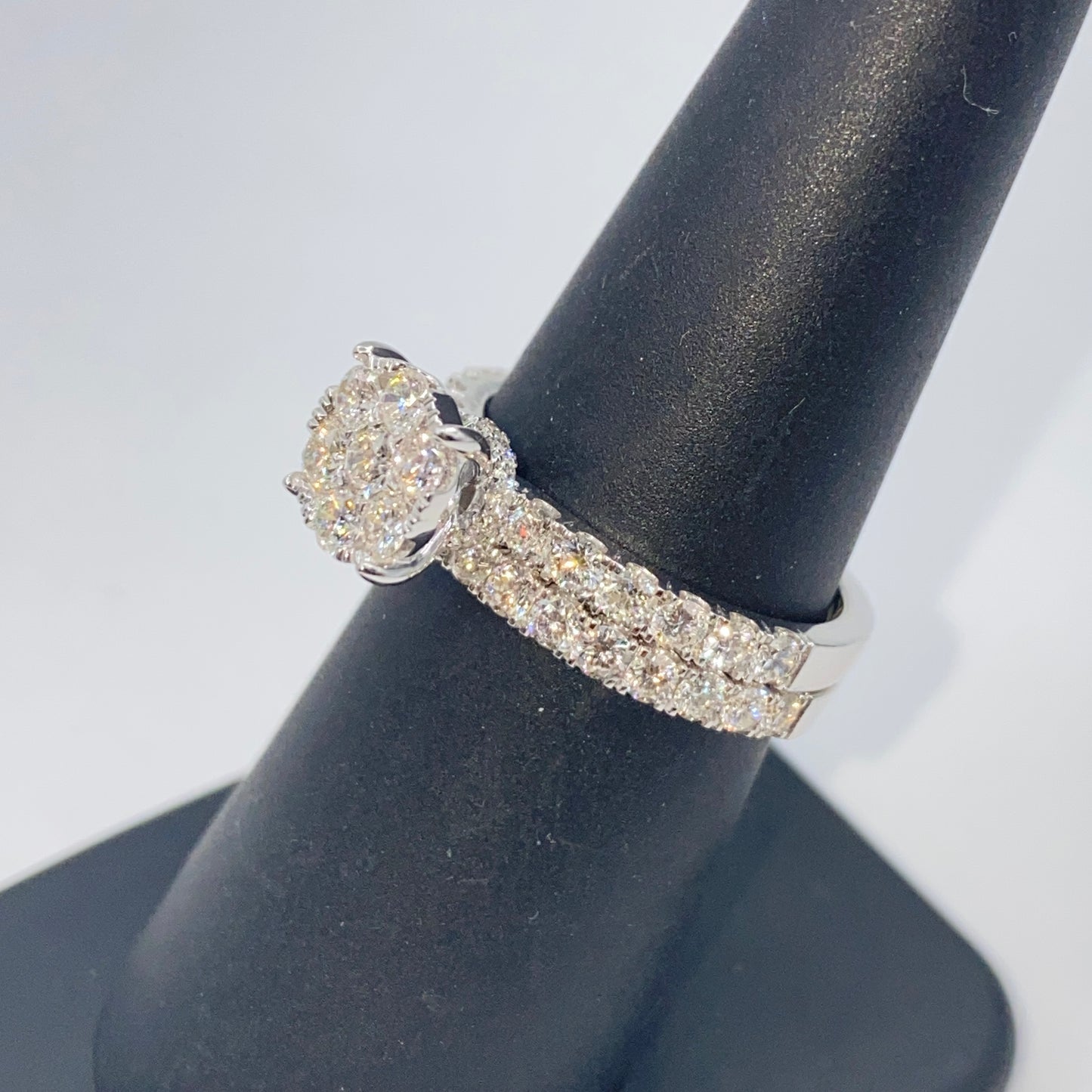 14K Barbie Circle Diamond Engagement Ring