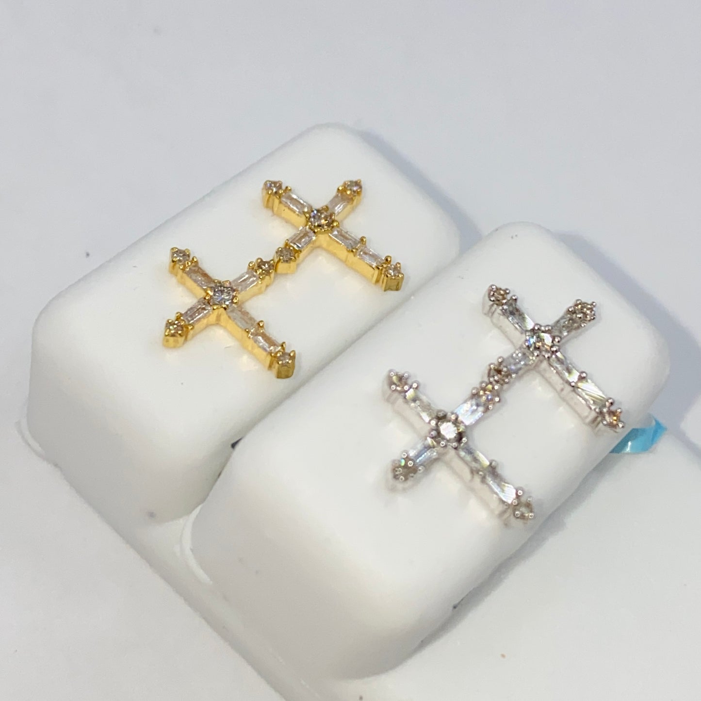 14K Rosalia Cross Diamond Pendant