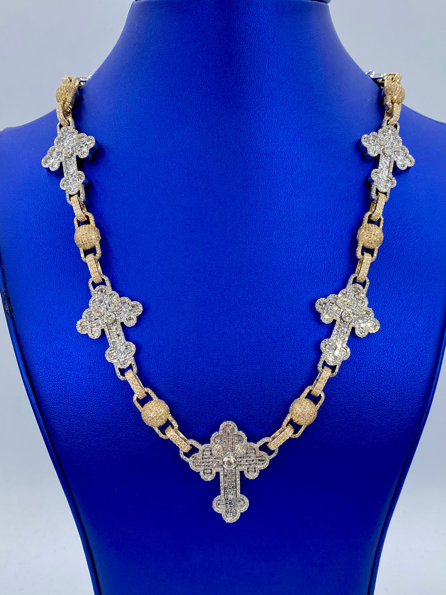 Jumbo Baguette Cross Chain