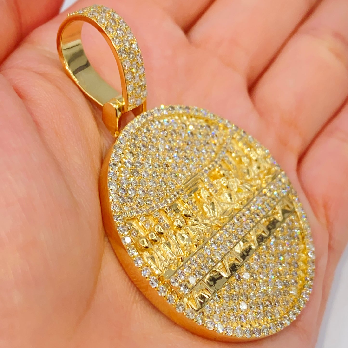 14K Last Supper Circle Diamond Pendant