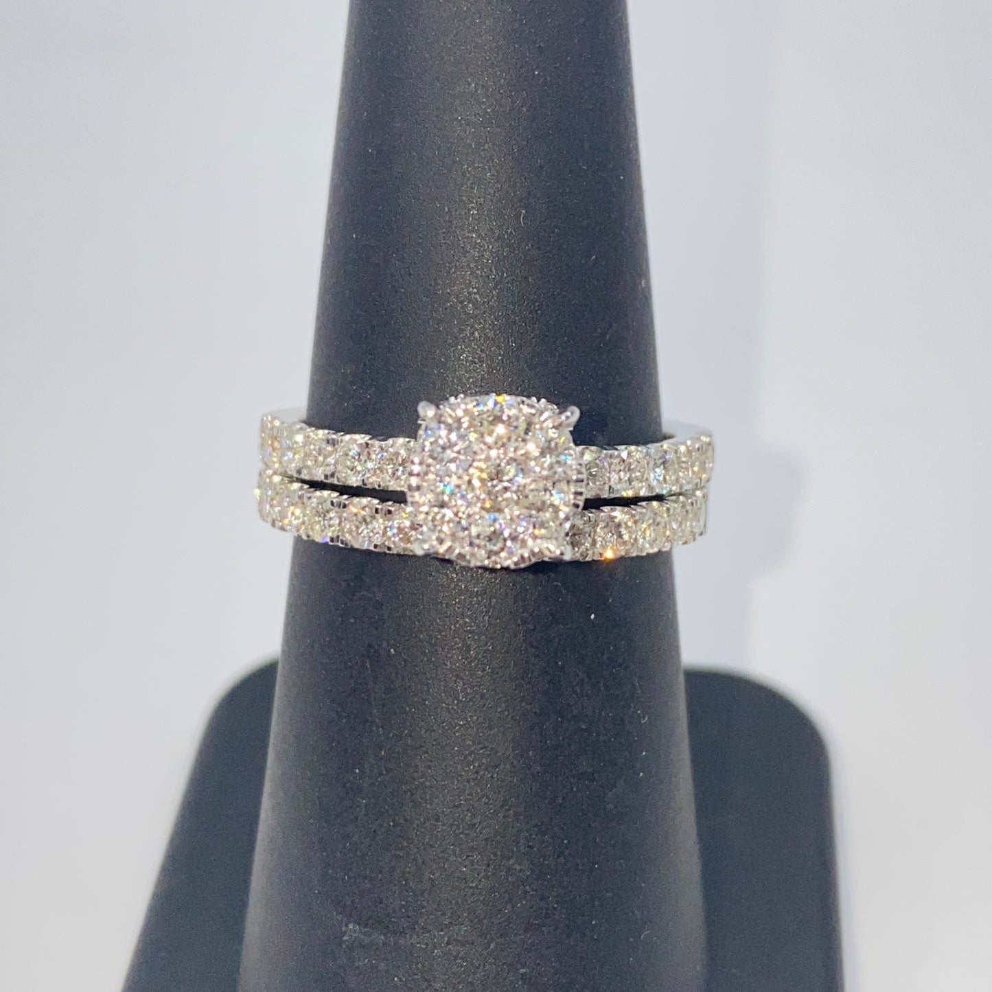 14K Barbie Circle Diamond Engagement Ring