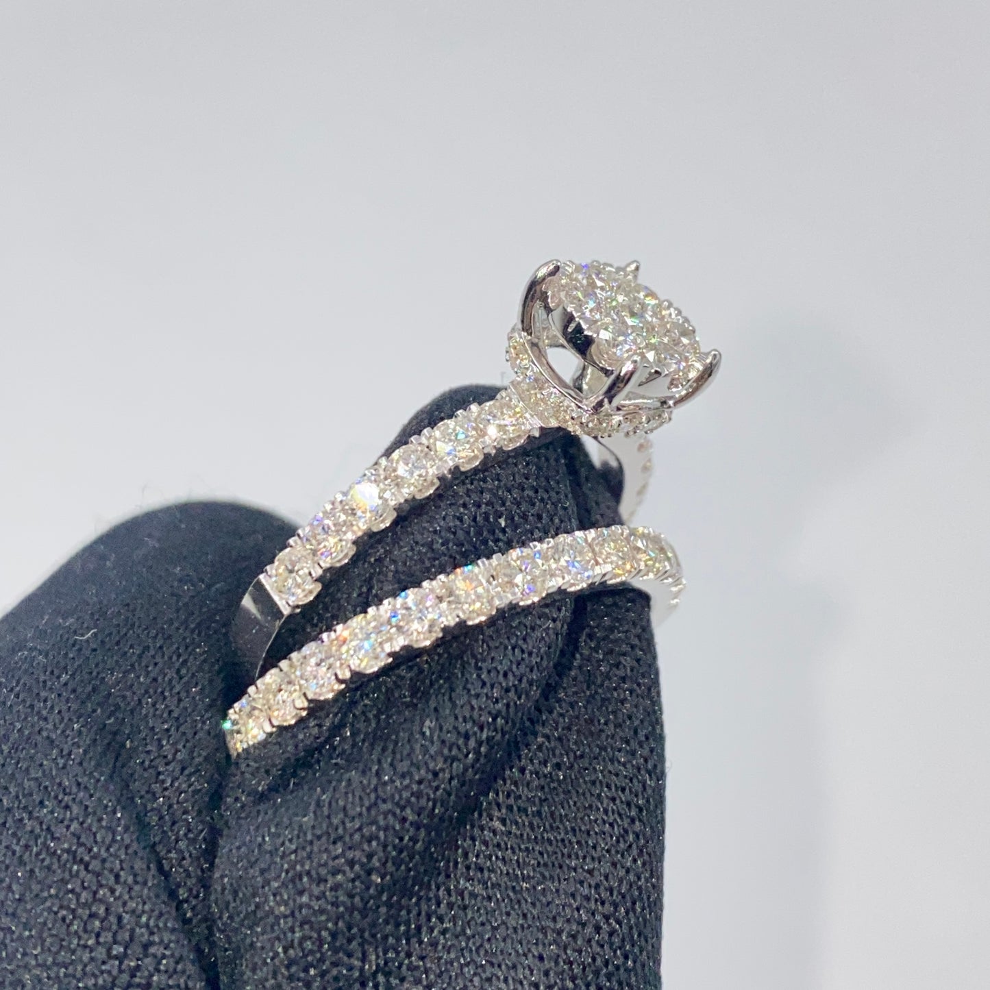 14K Barbie Circle Diamond Engagement Ring