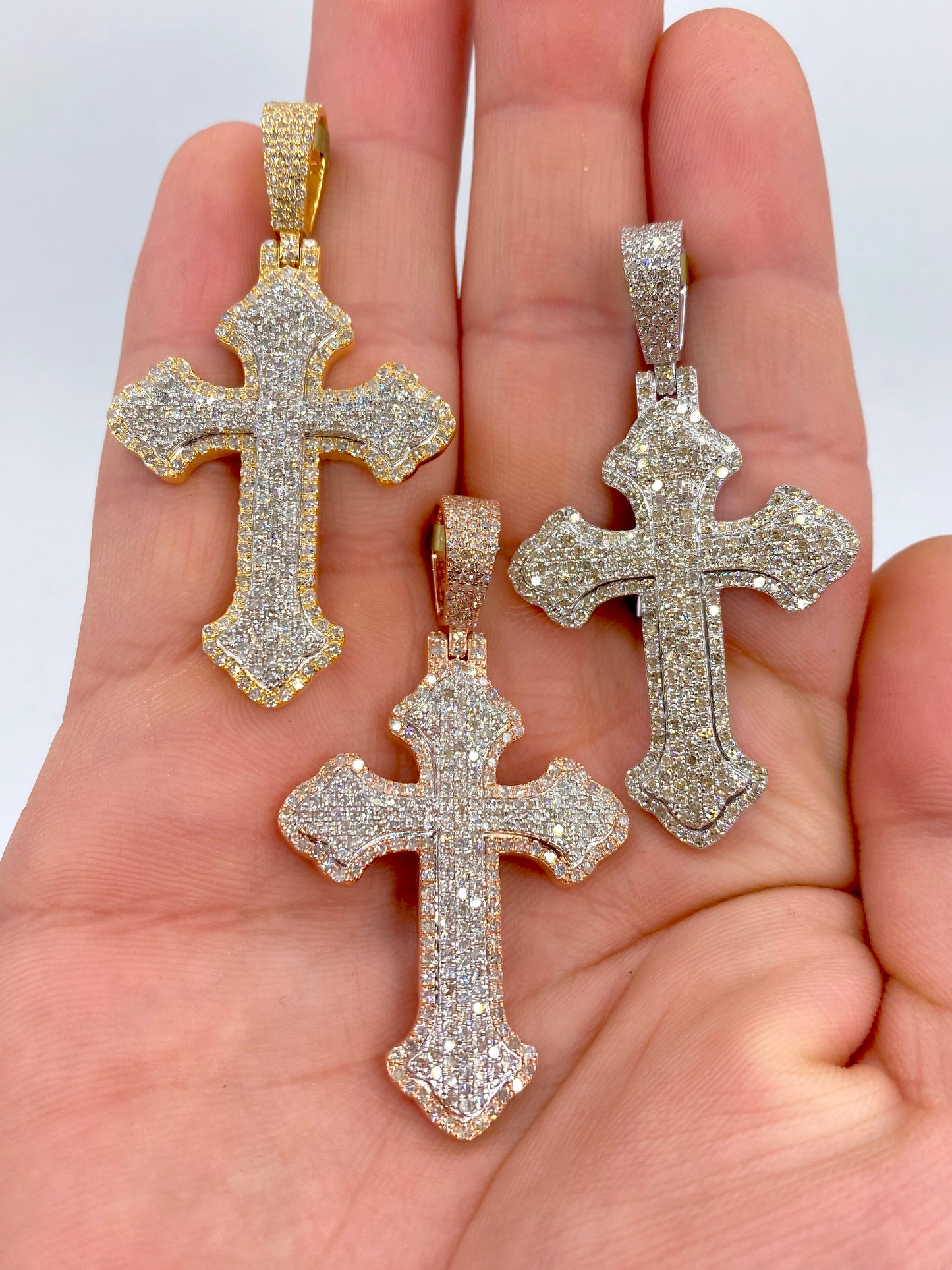 10K Fancy Cross Pendant