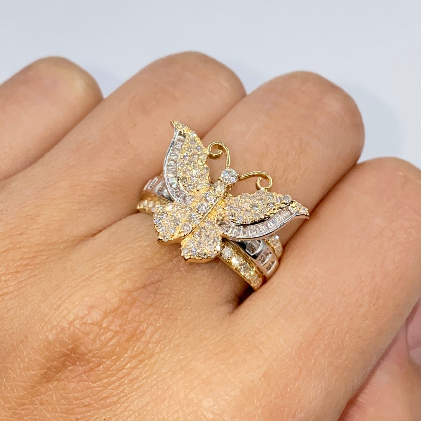 14K Regal Butterfly Diamond Pendant