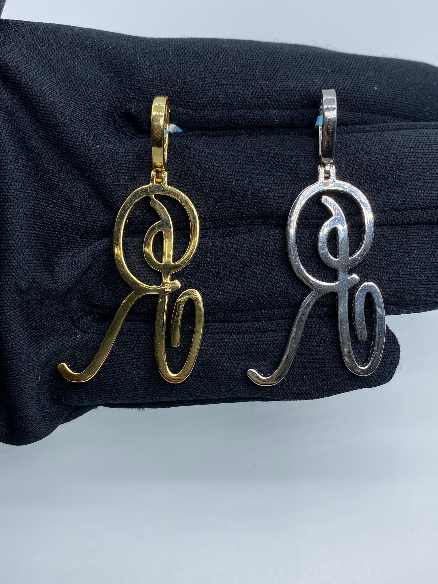 14k Initial R Large Script Pendant