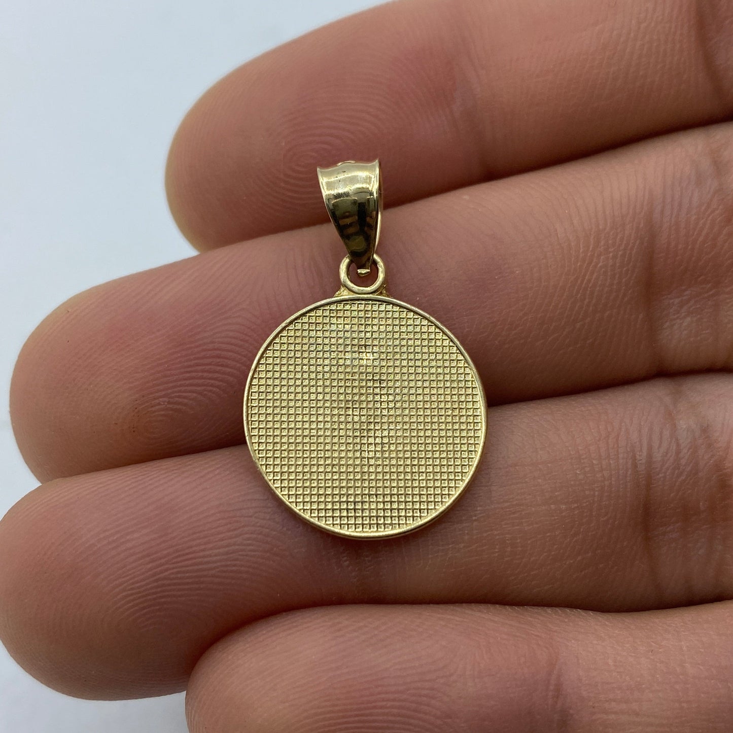 14K Mi Bautizo Round Pendant