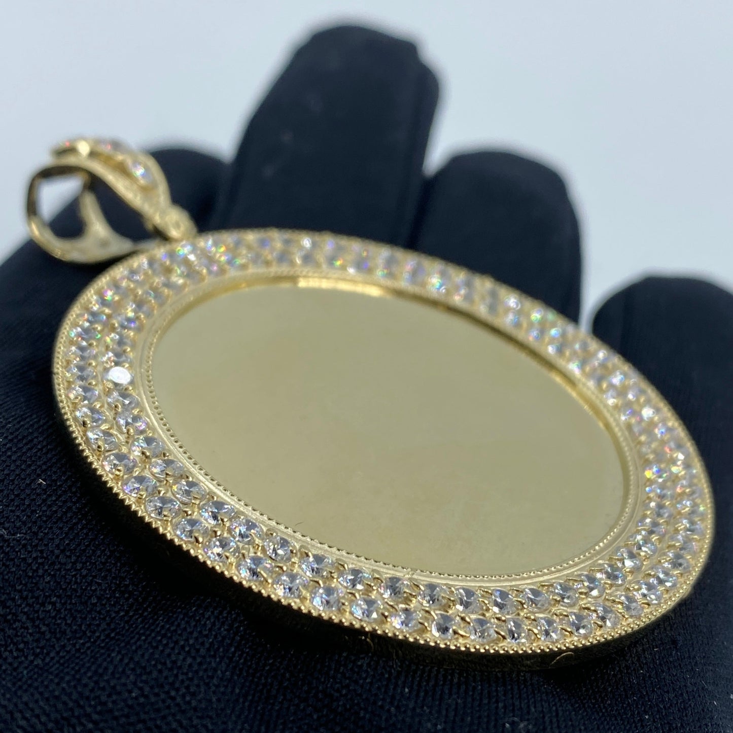 10K Circle Picture Photo Pendant