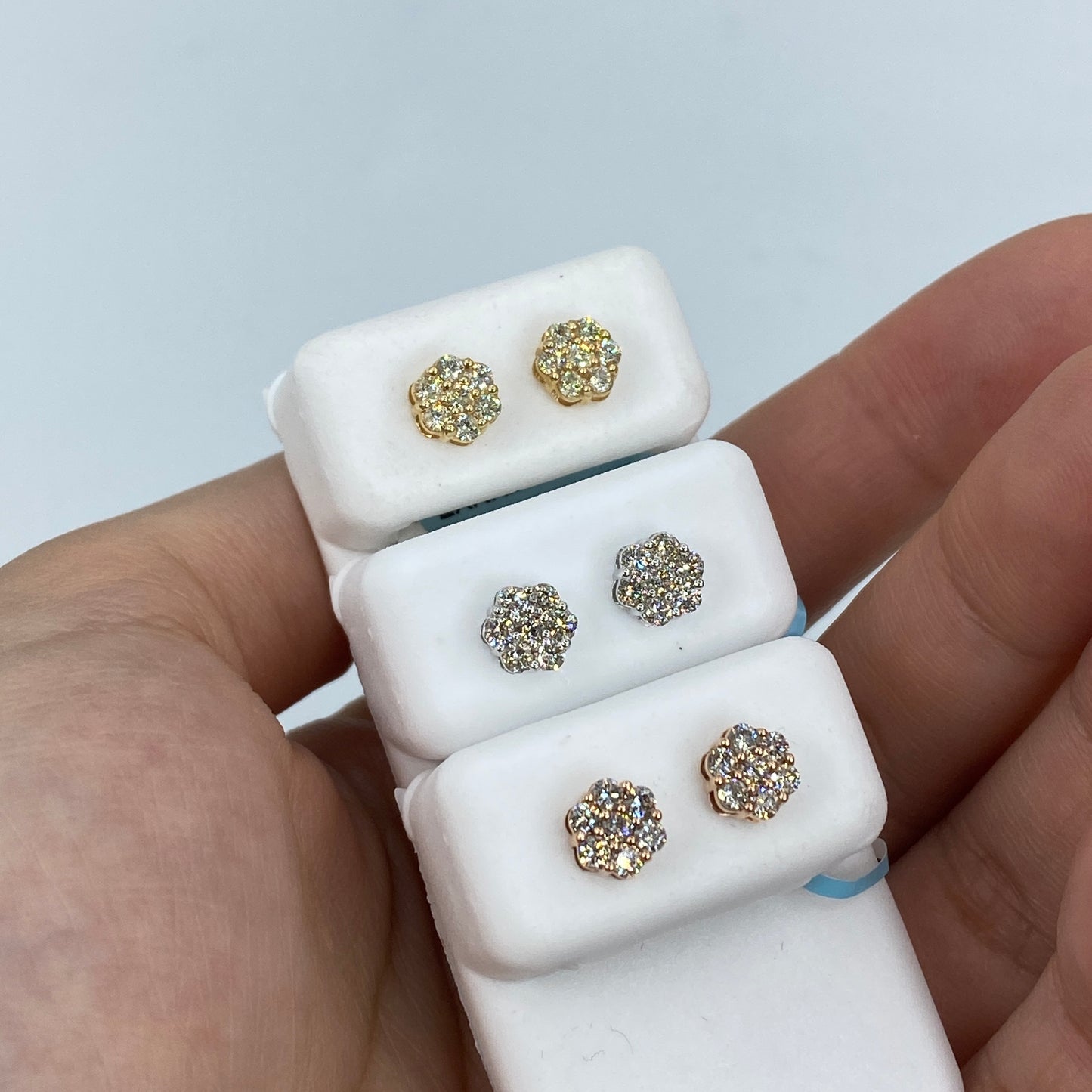 14K Flower Diamond Earrings 0.9ct